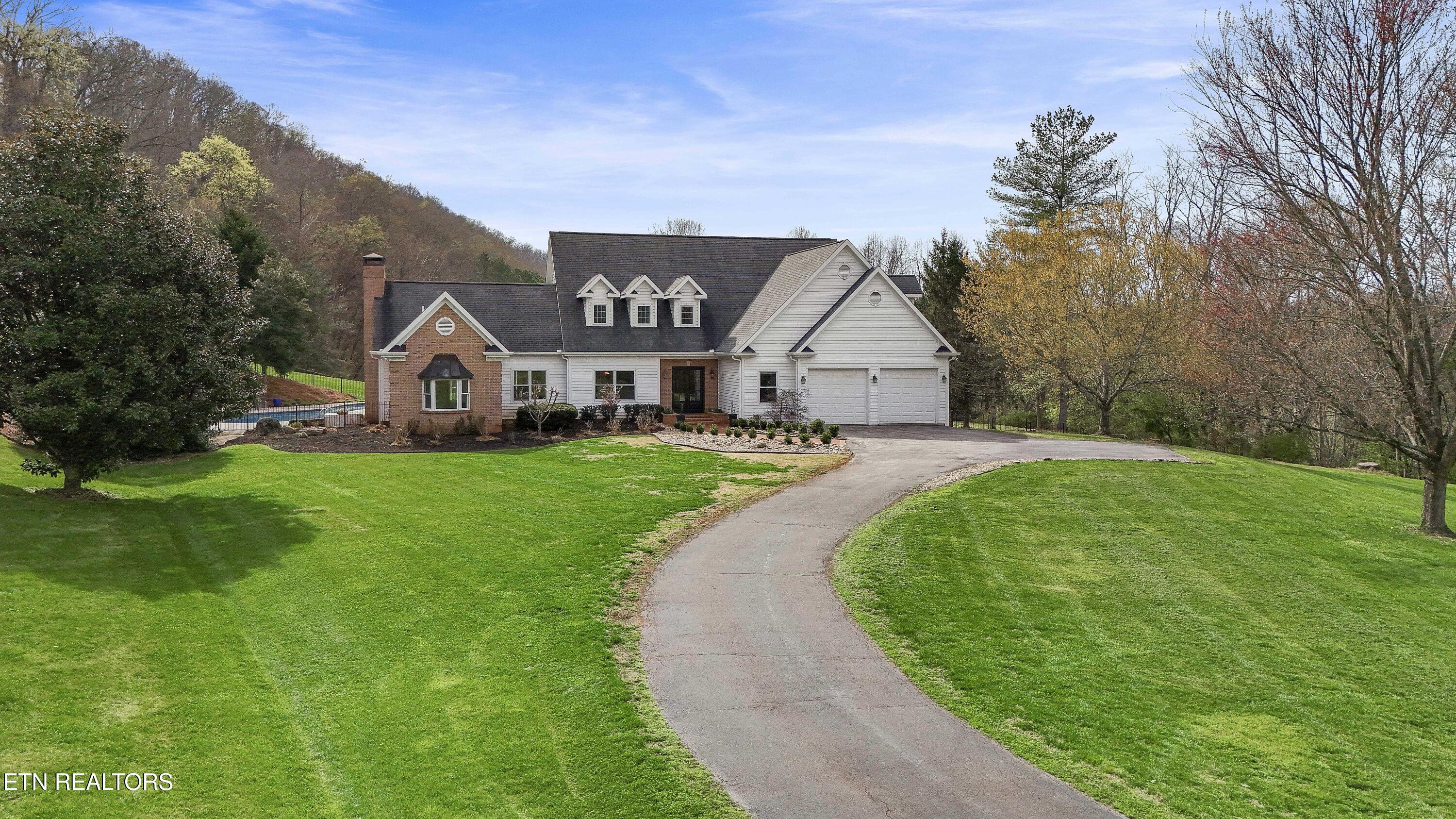 2740 Mccammon Road Rockford TN 37853