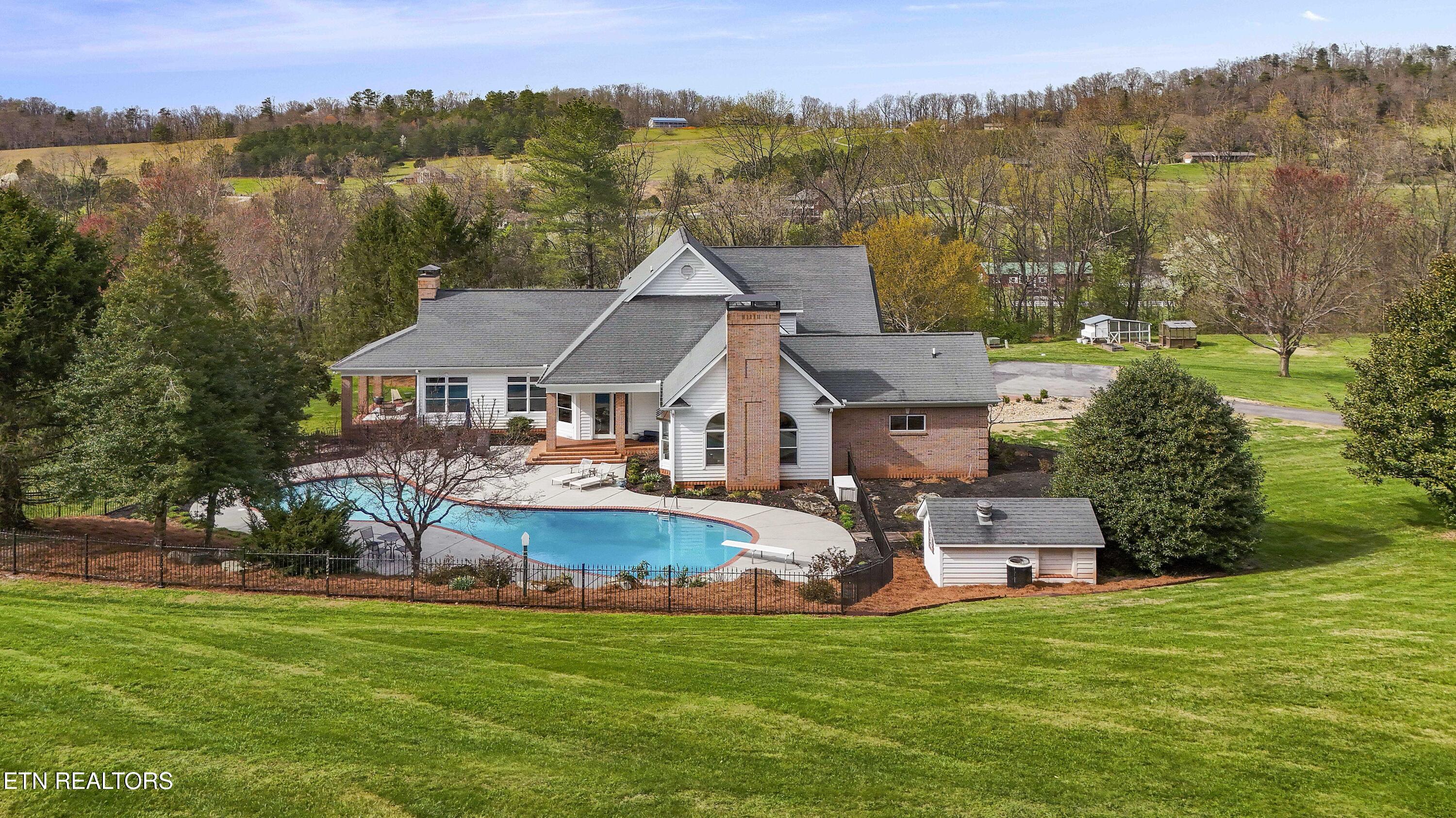 2740 Mccammon Road Rockford TN 37853