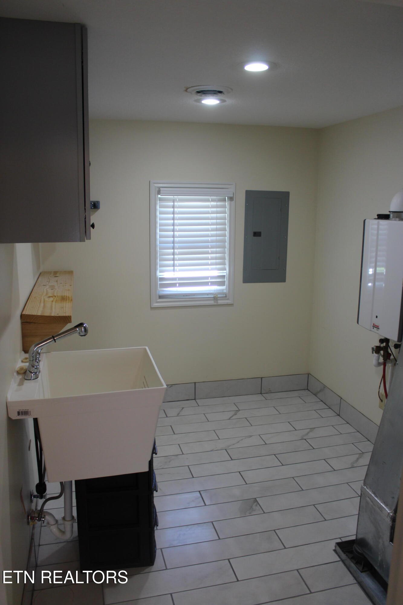 4720 S York Highway Jamestown TN 38556