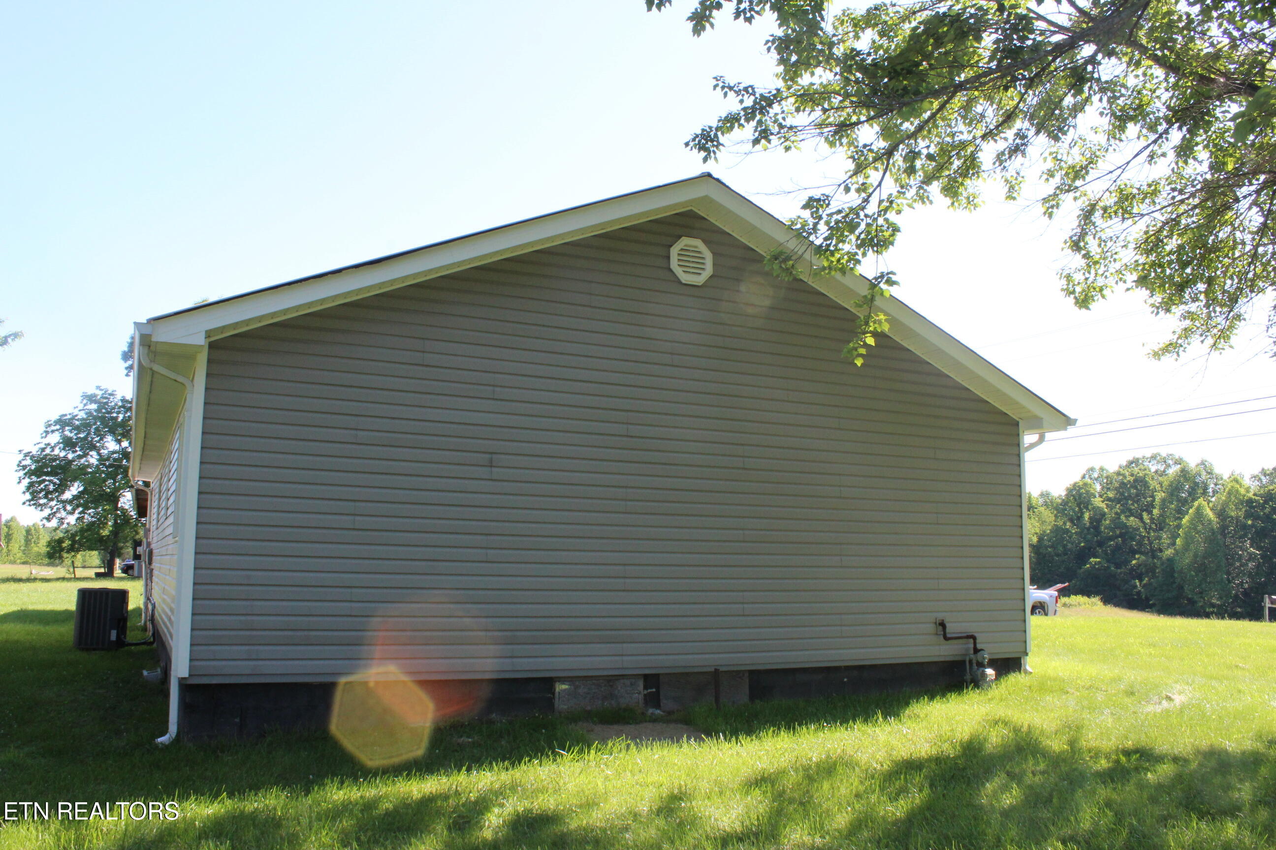 4720 S York Highway Jamestown TN 38556