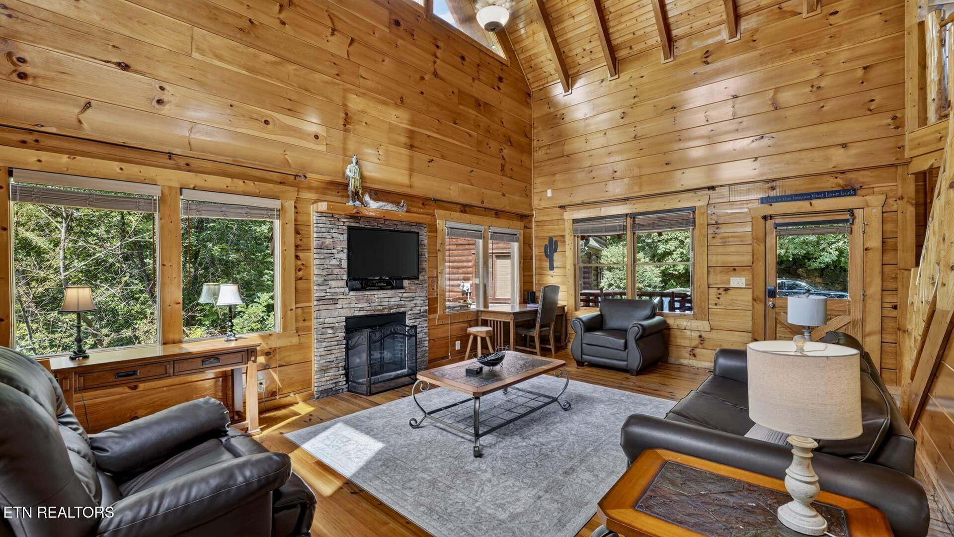 1123 Towering Oaks Drive Sevierville TN 37876
