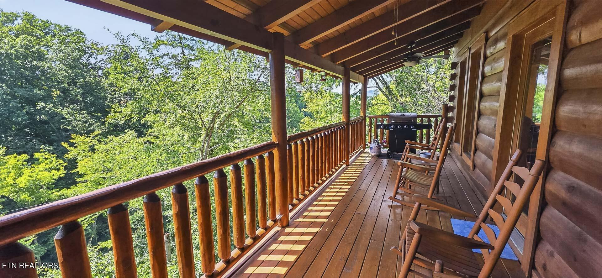 1123 Towering Oaks Drive Sevierville TN 37876
