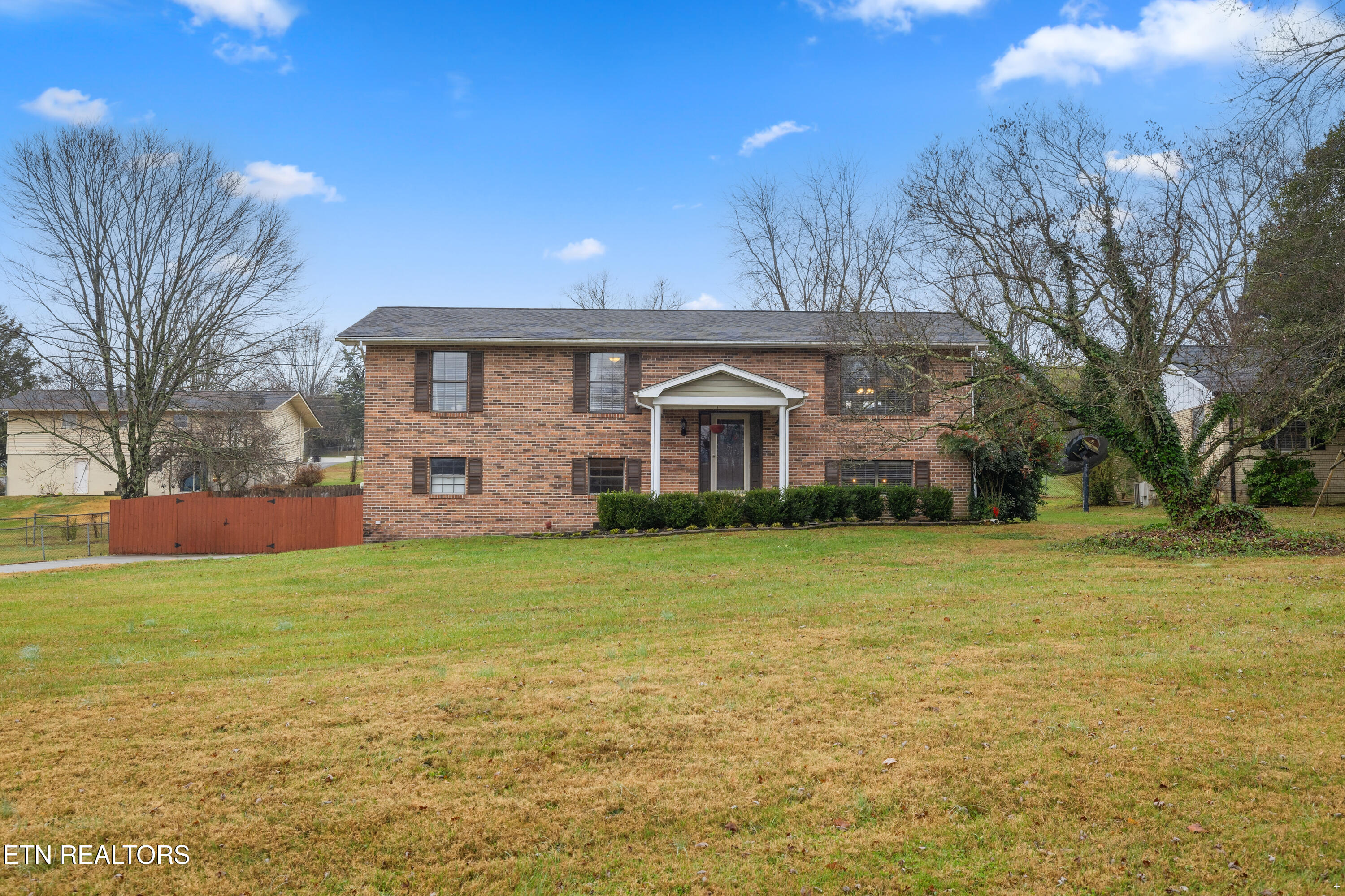 1212 Hoss Road Powell TN 37849