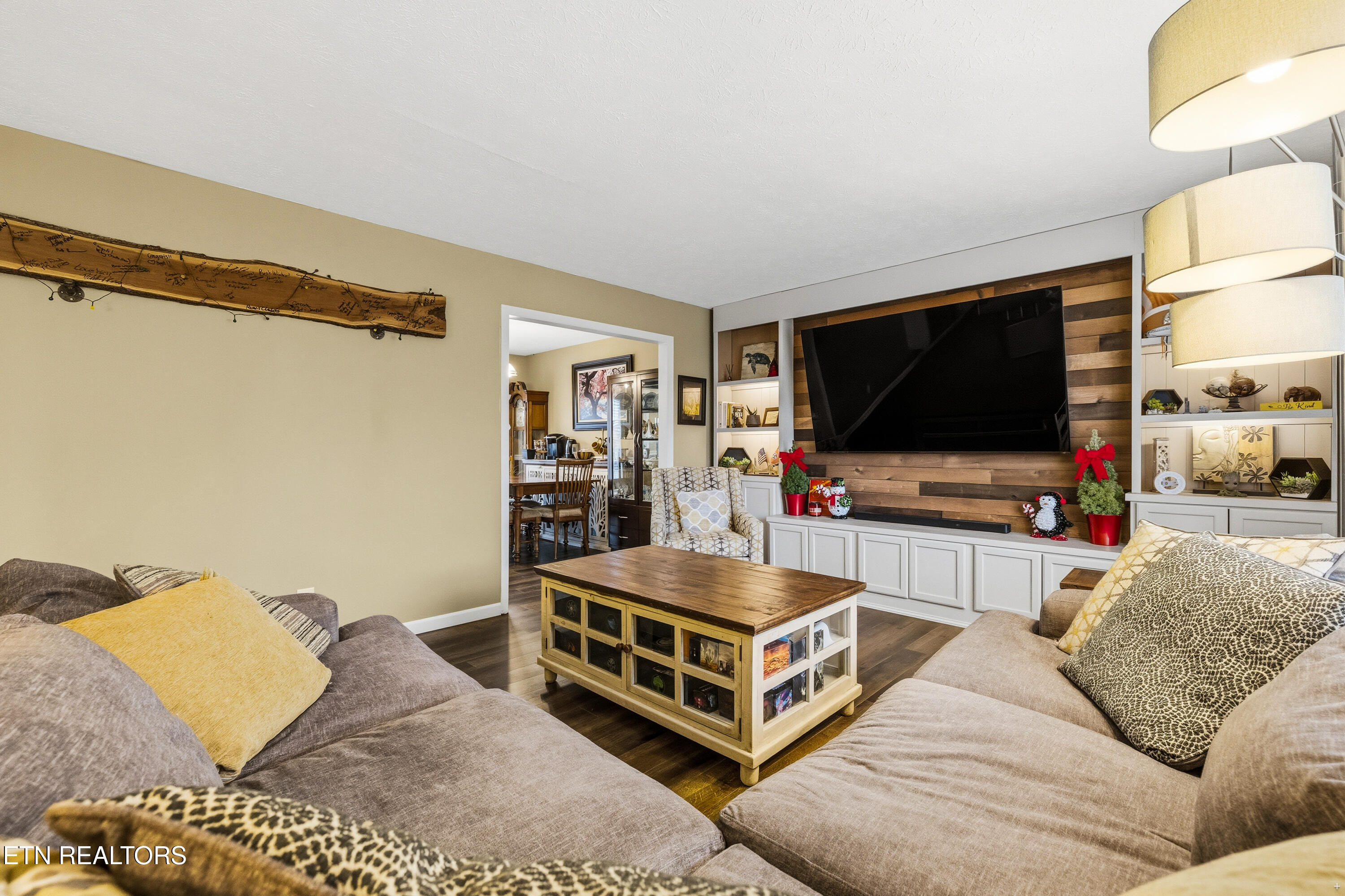 1212 Hoss Road Powell TN 37849