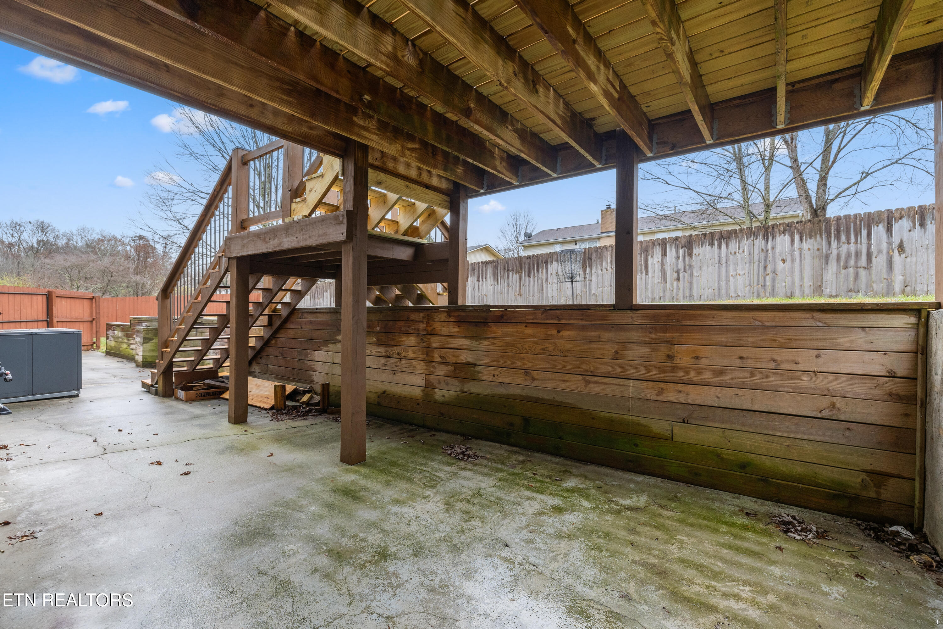1212 Hoss Road Powell TN 37849