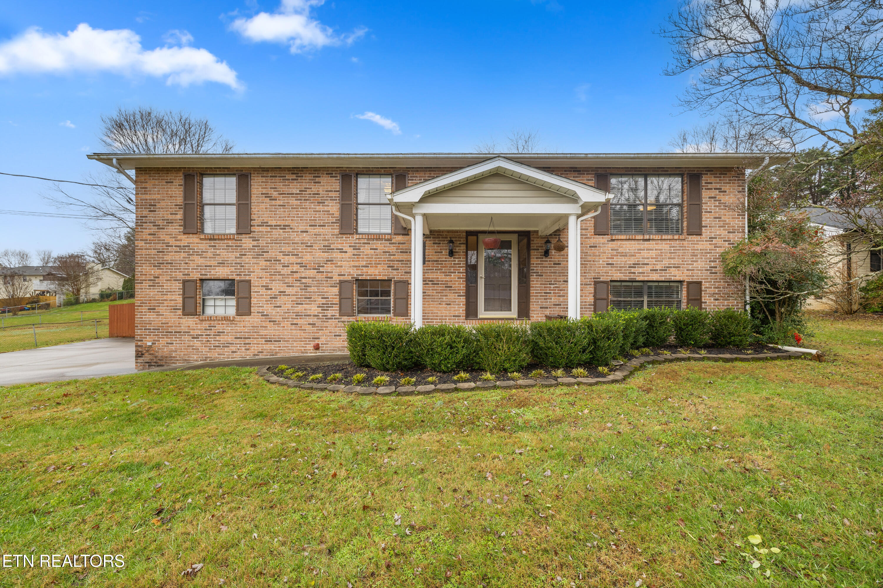 1212 Hoss Road Powell TN 37849