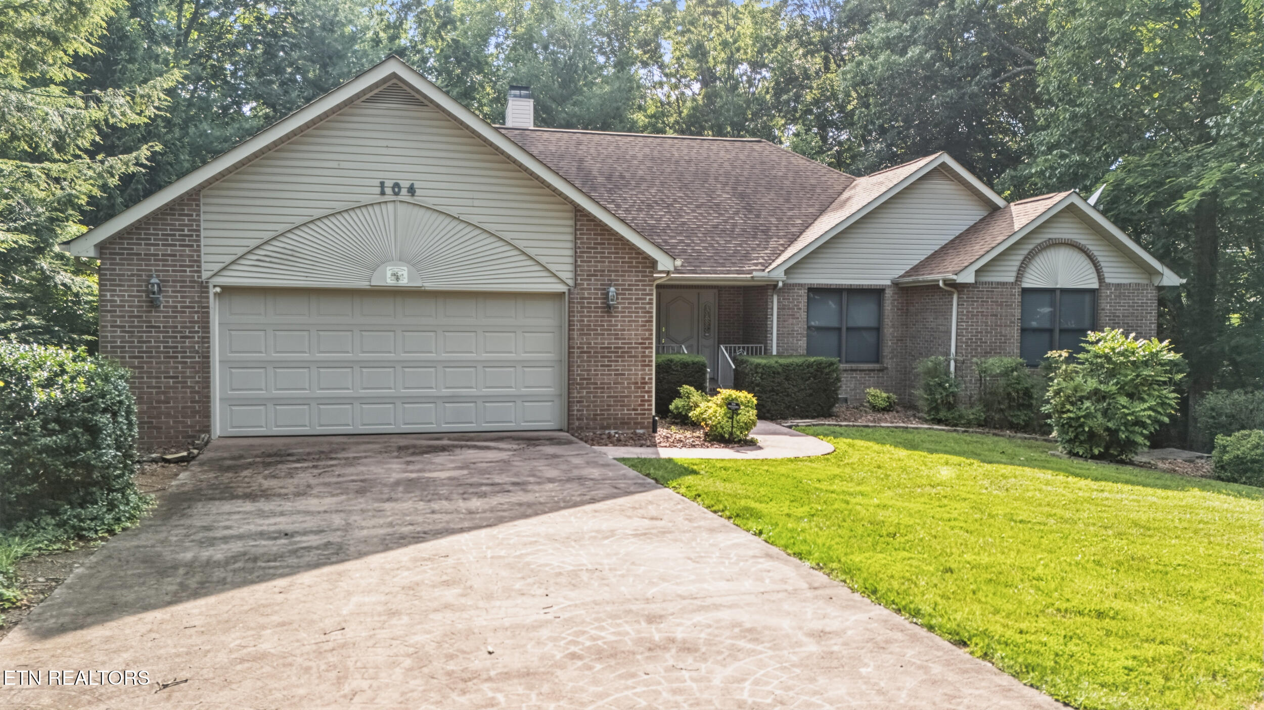 104 Flossmoor Circle Crossville TN 38558