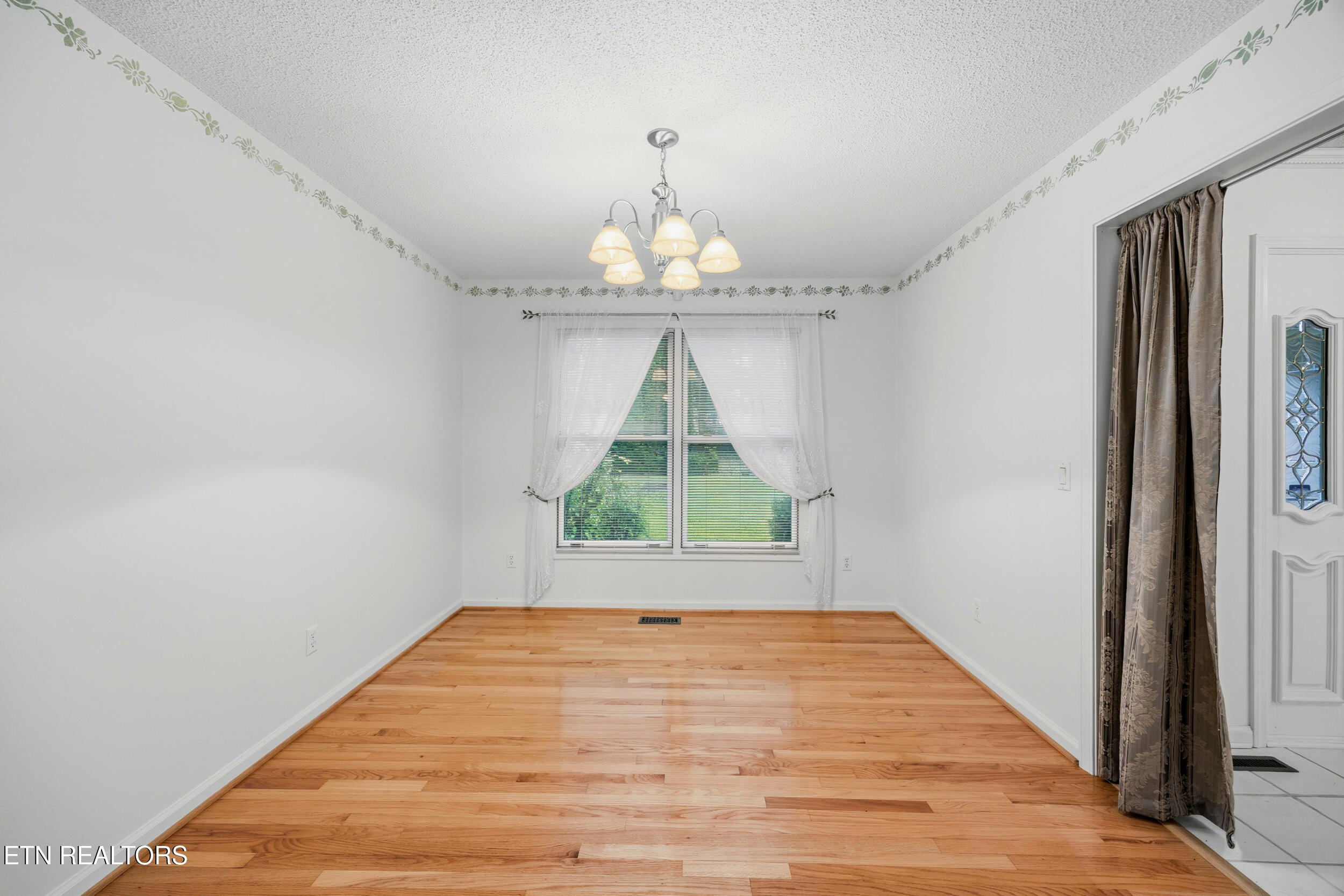 104 Flossmoor Circle Crossville TN 38558