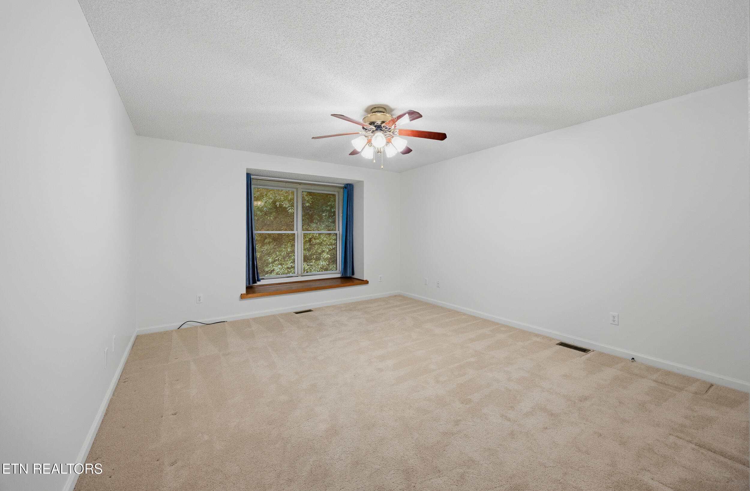 104 Flossmoor Circle Crossville TN 38558