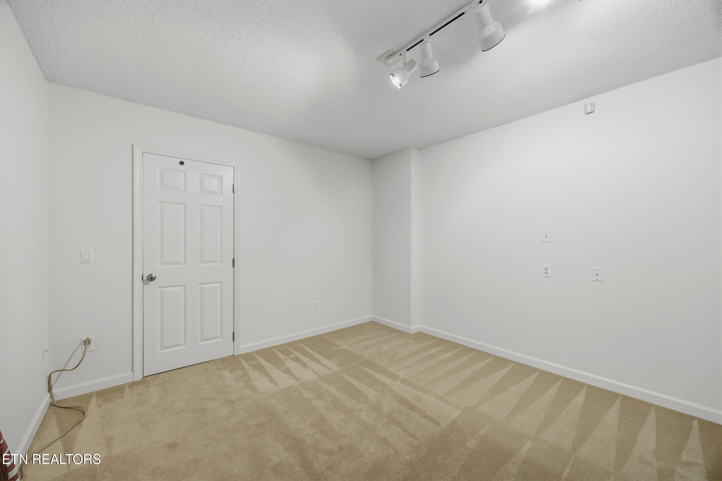 104 Flossmoor Circle Crossville TN 38558