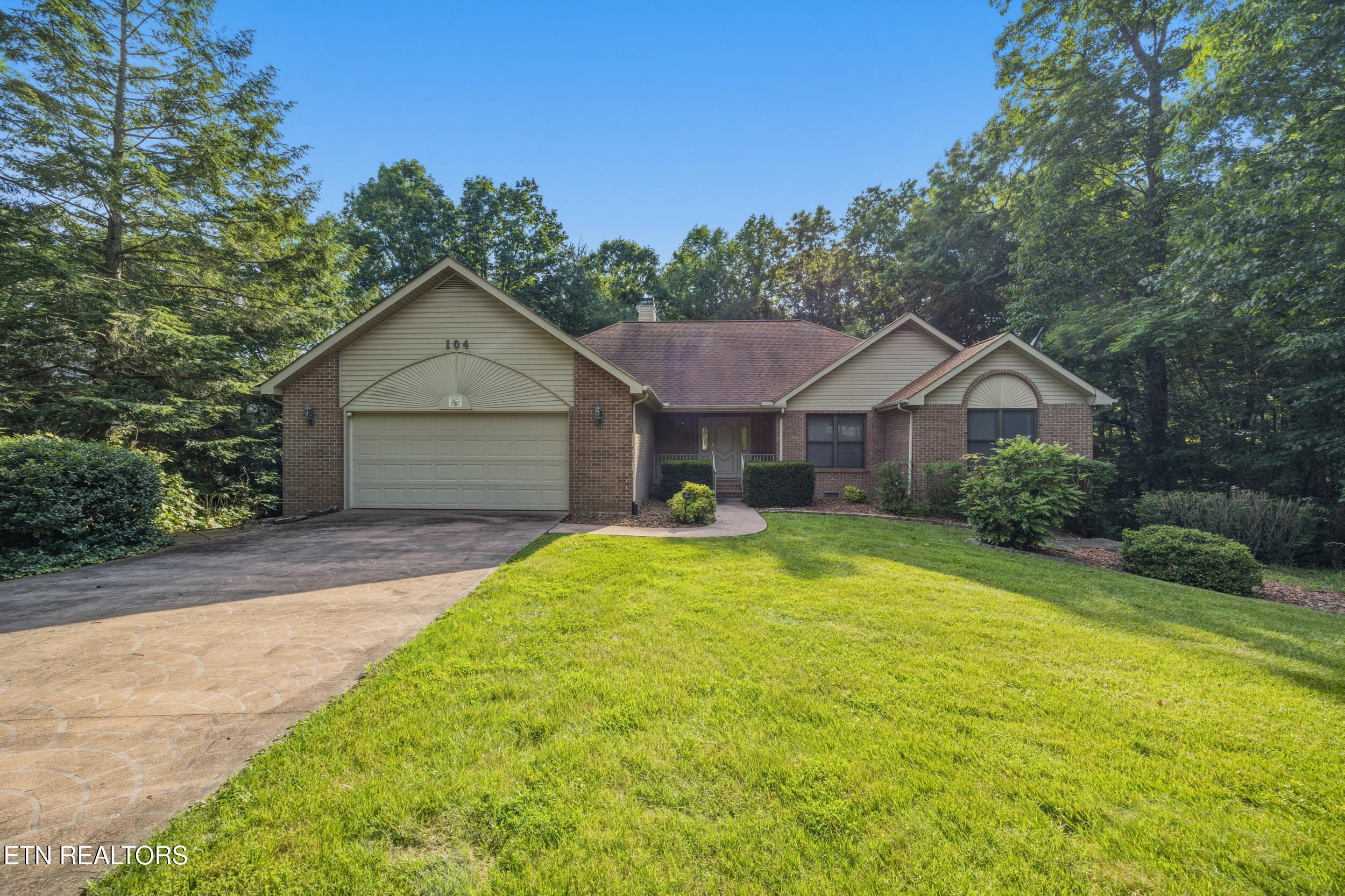104 Flossmoor Circle Crossville TN 38558