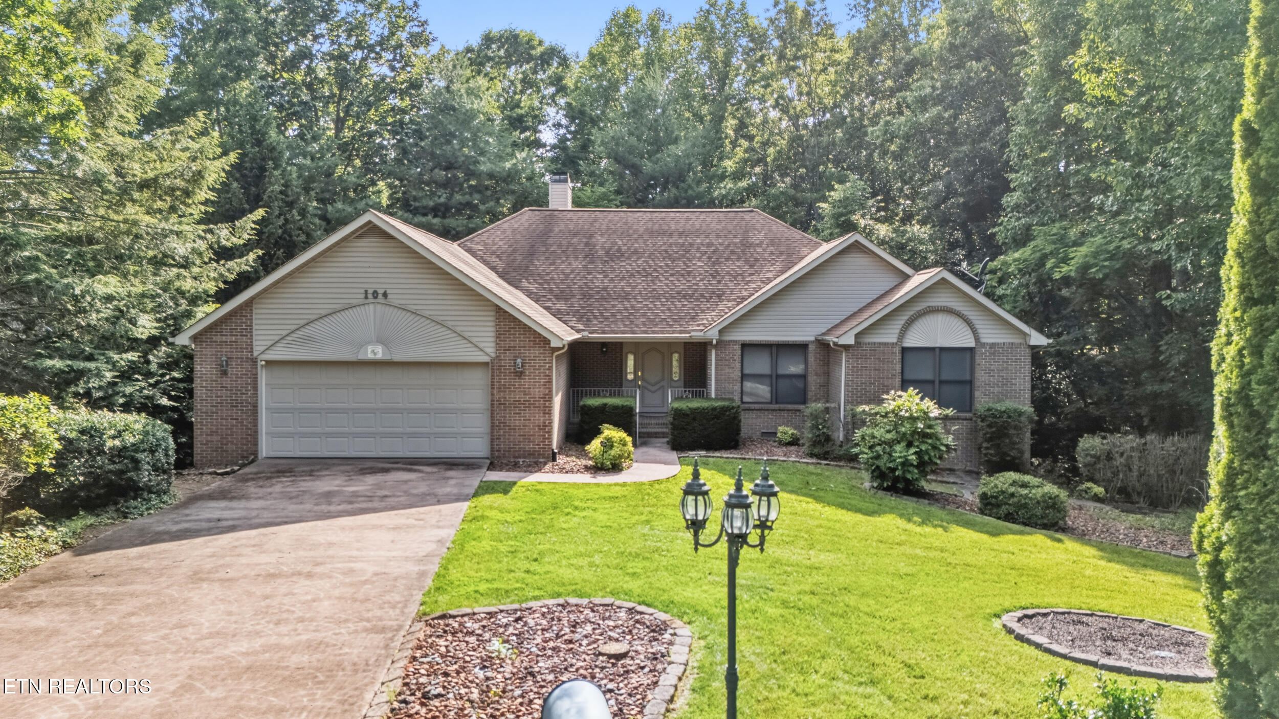 104 Flossmoor Circle Crossville TN 38558