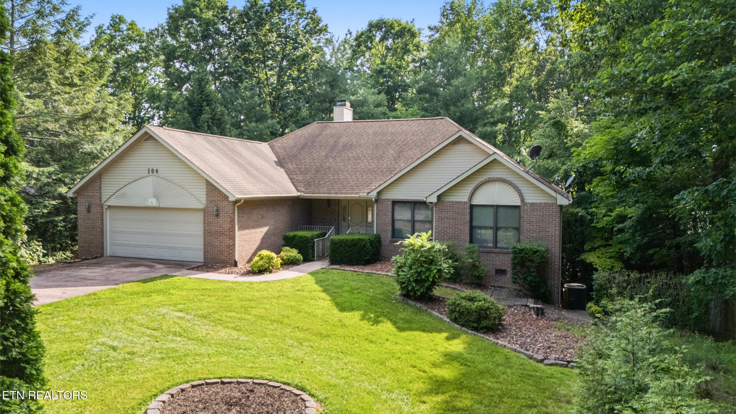 104 Flossmoor Circle Crossville TN 38558
