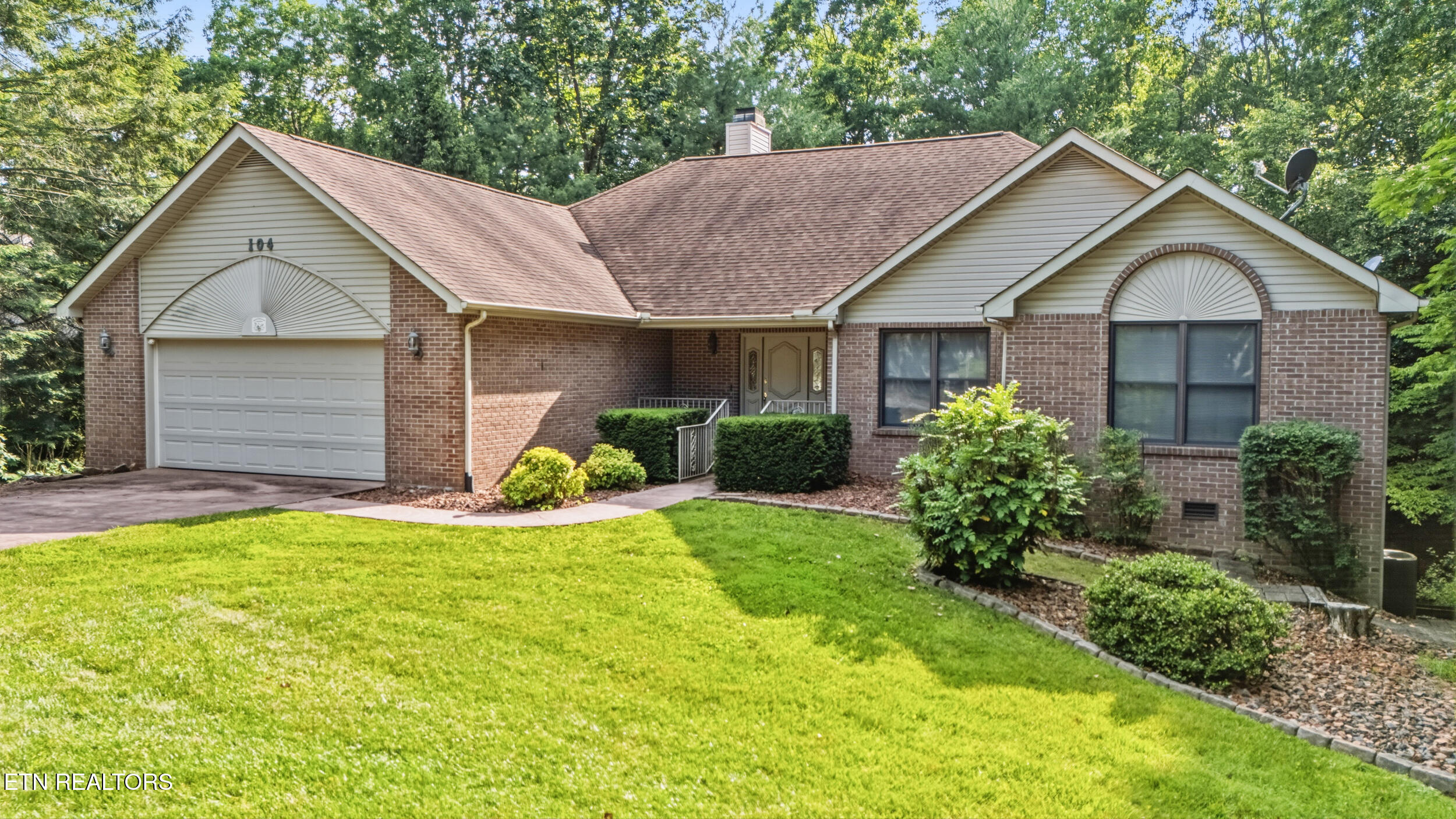 104 Flossmoor Circle Crossville TN 38558