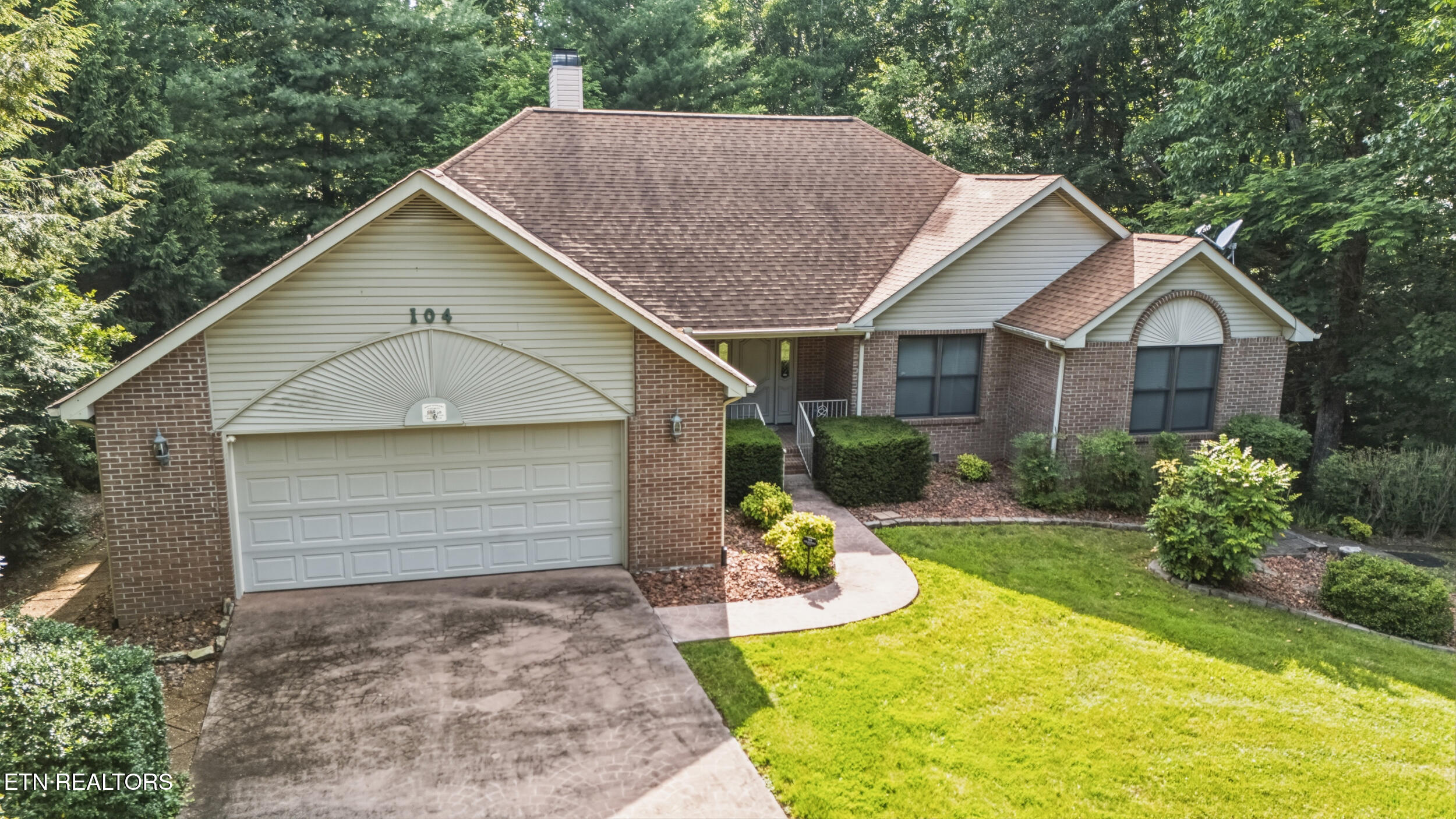 104 Flossmoor Circle Crossville TN 38558