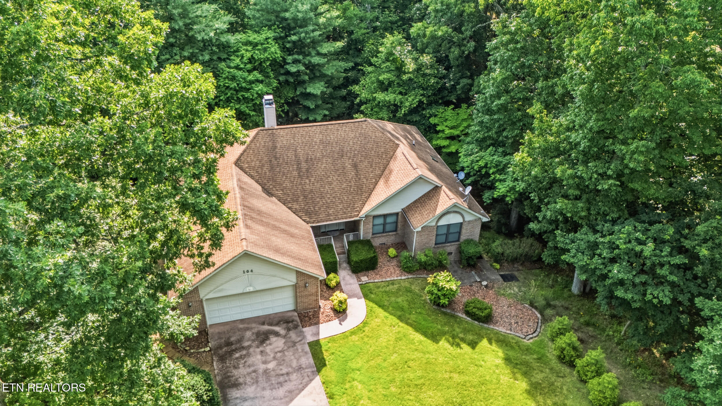 104 Flossmoor Circle Crossville TN 38558