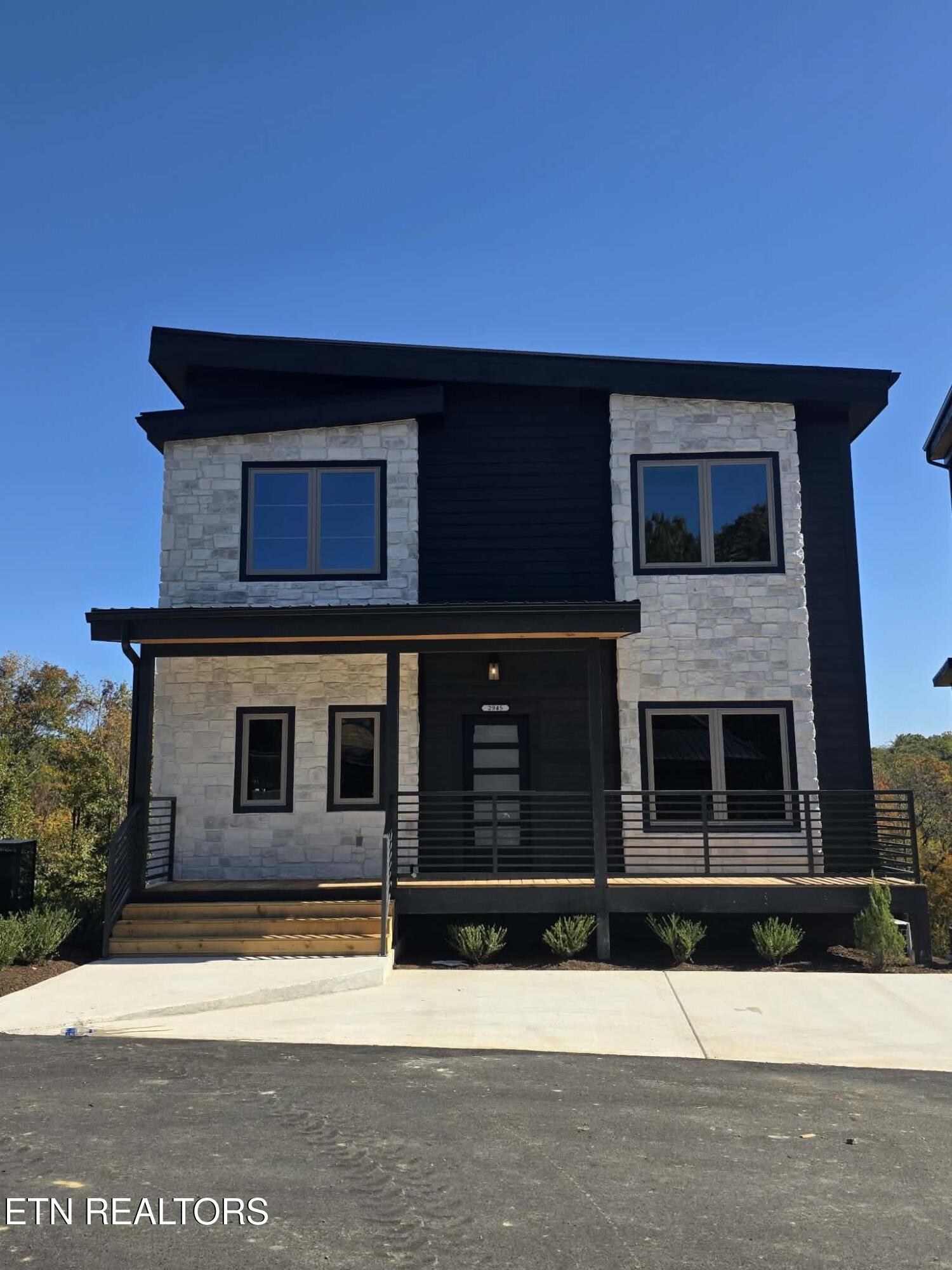 2945 Tipi Way Pigeon Forge TN 37863