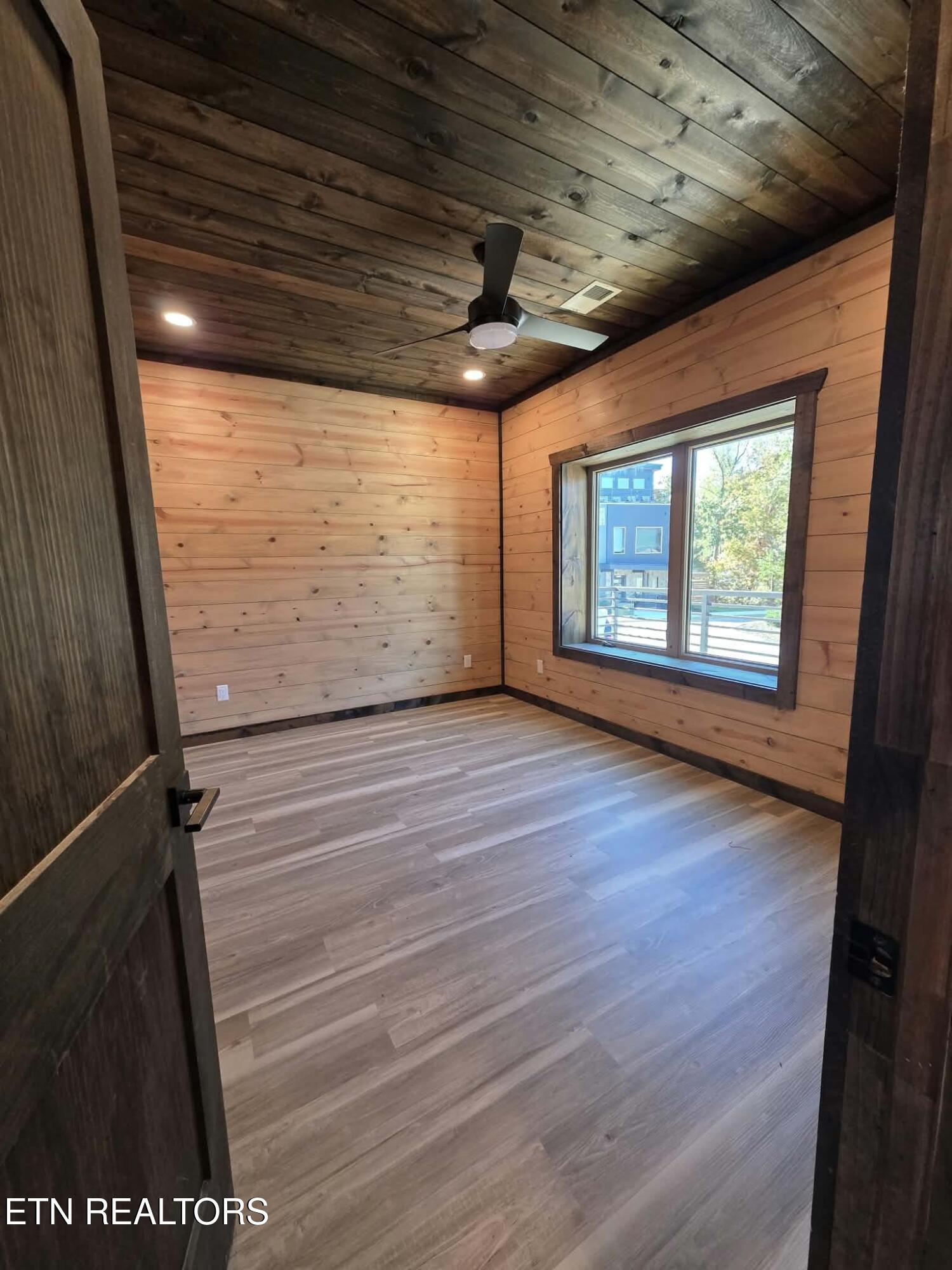 2945 Tipi Way Pigeon Forge TN 37863
