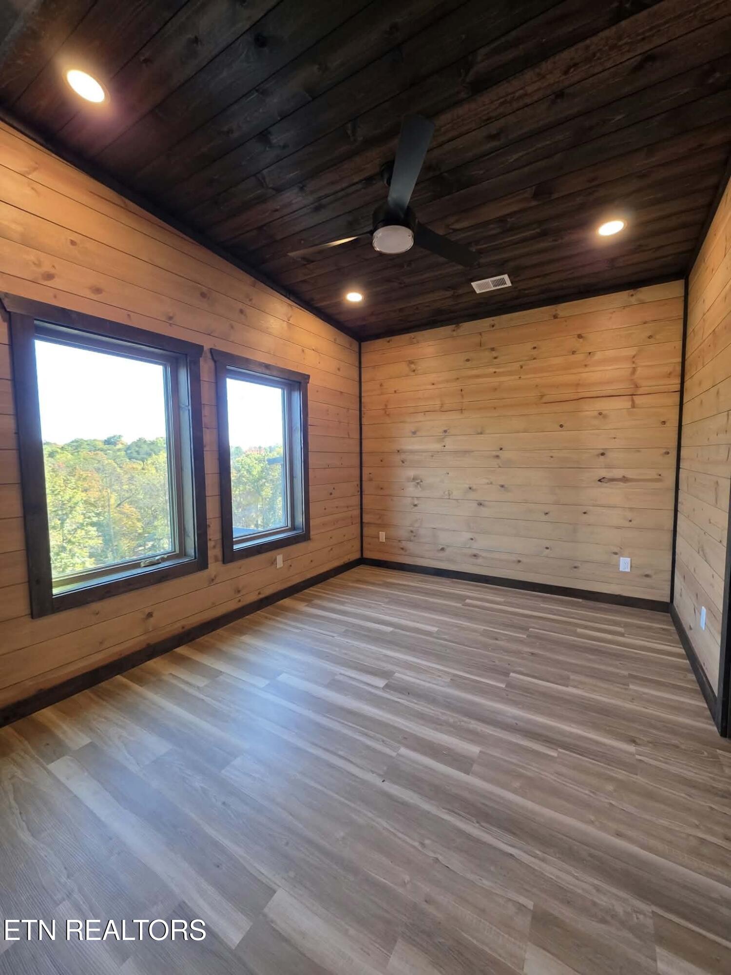 2945 Tipi Way Pigeon Forge TN 37863