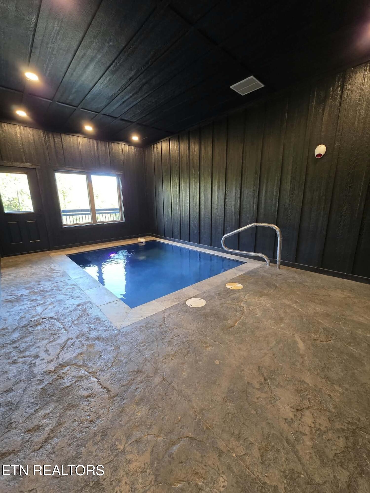 2945 Tipi Way Pigeon Forge TN 37863