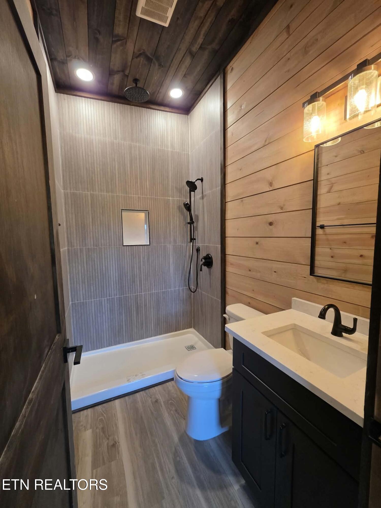 2945 Tipi Way Pigeon Forge TN 37863