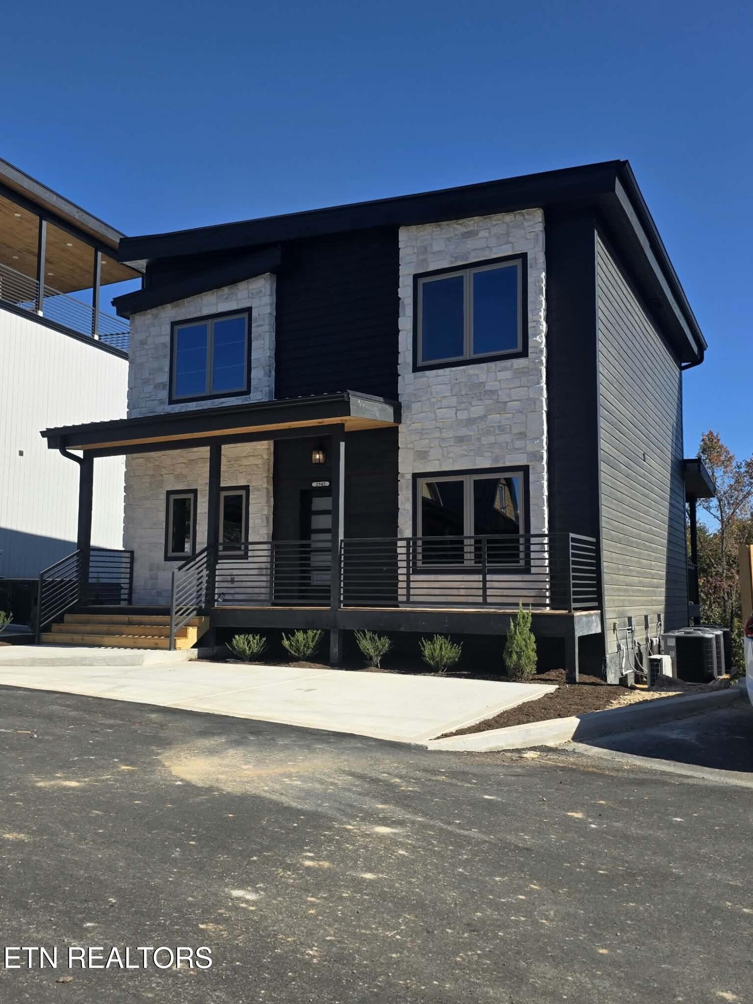 2945 Tipi Way Pigeon Forge TN 37863