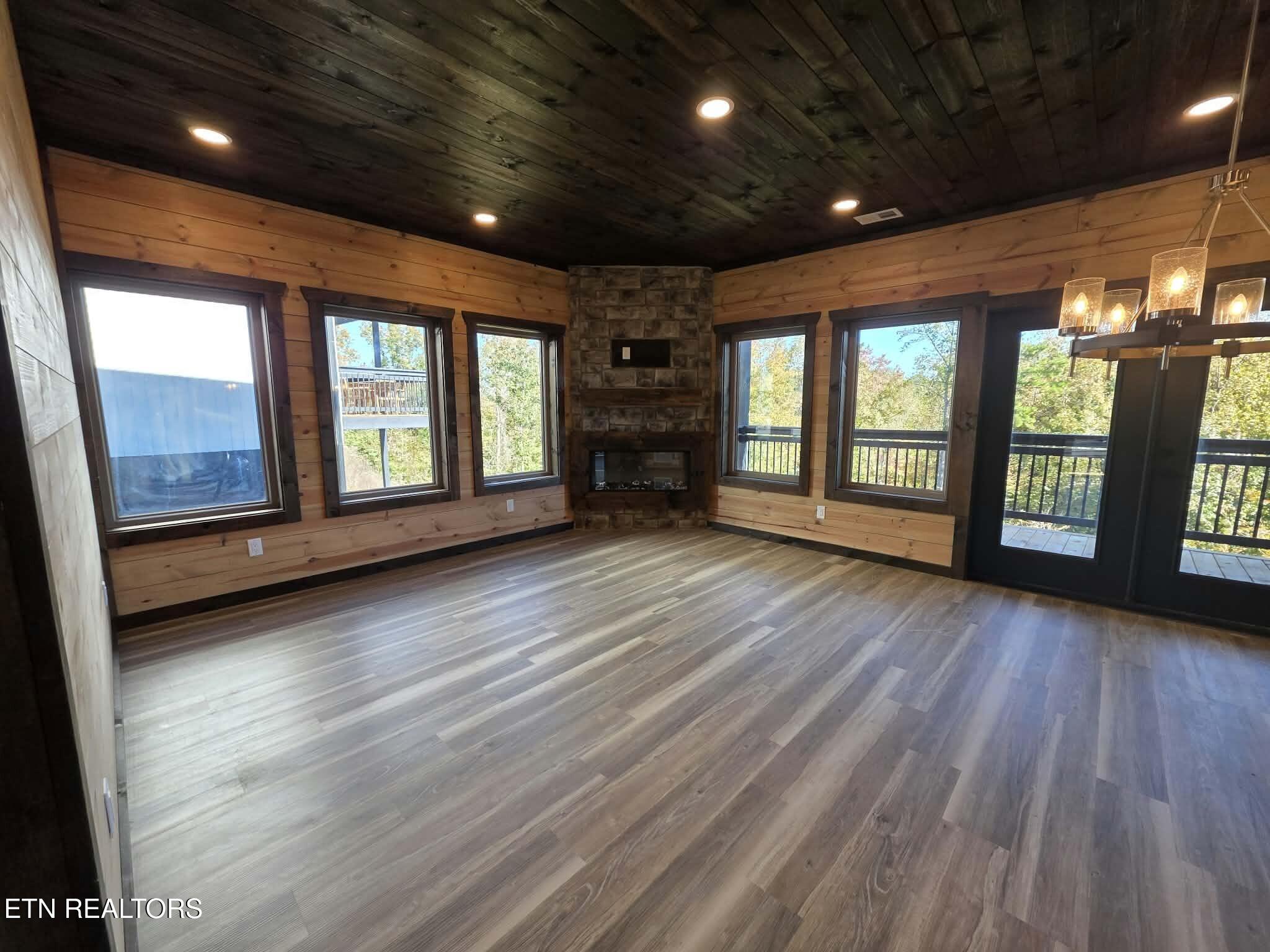 2945 Tipi Way Pigeon Forge TN 37863