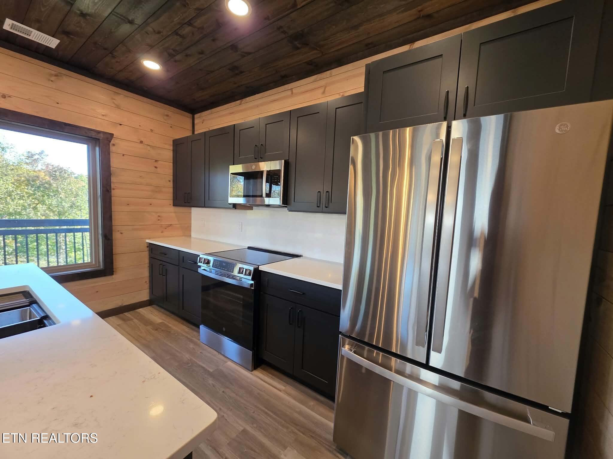 2945 Tipi Way Pigeon Forge TN 37863