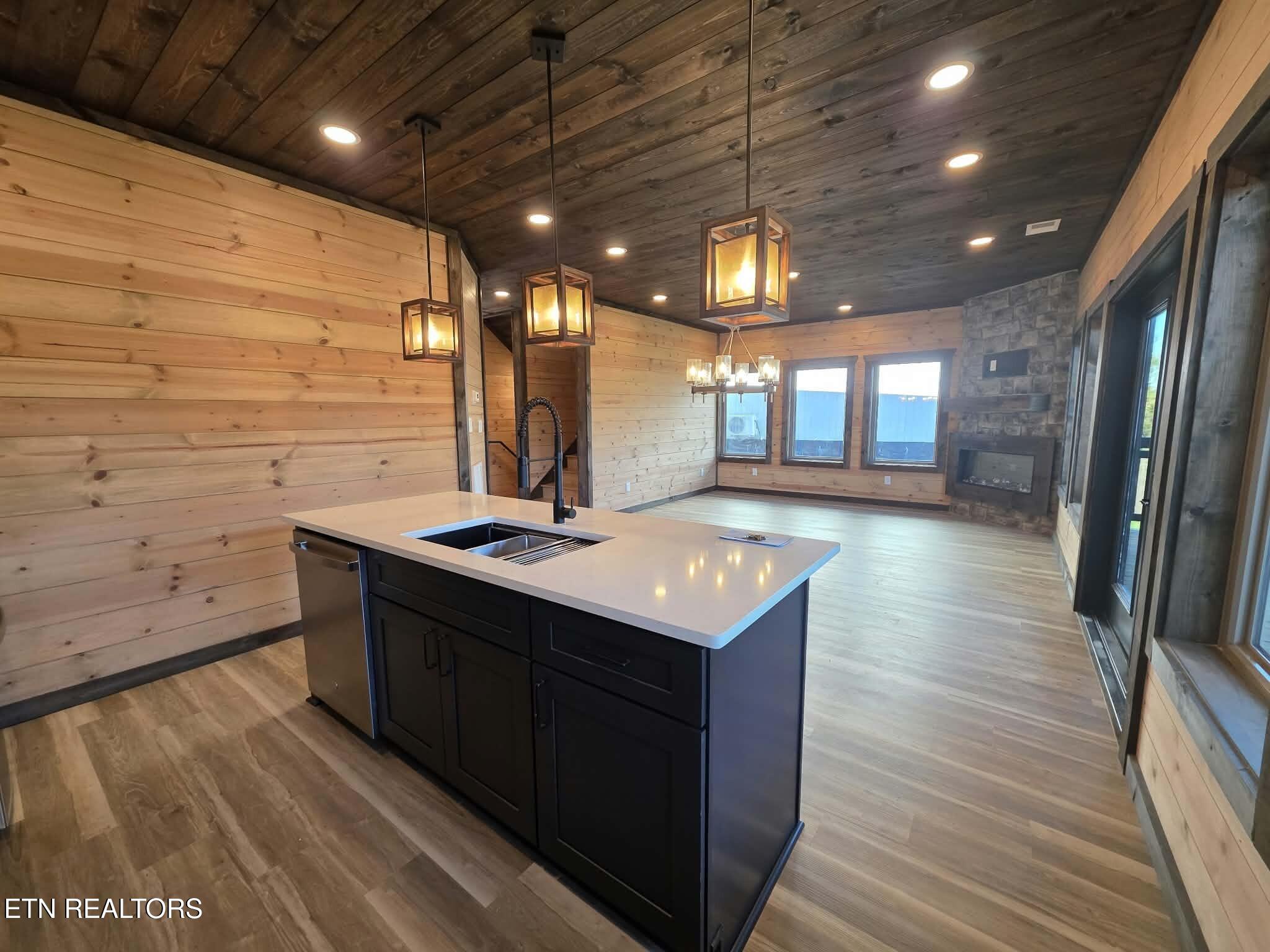 2945 Tipi Way Pigeon Forge TN 37863
