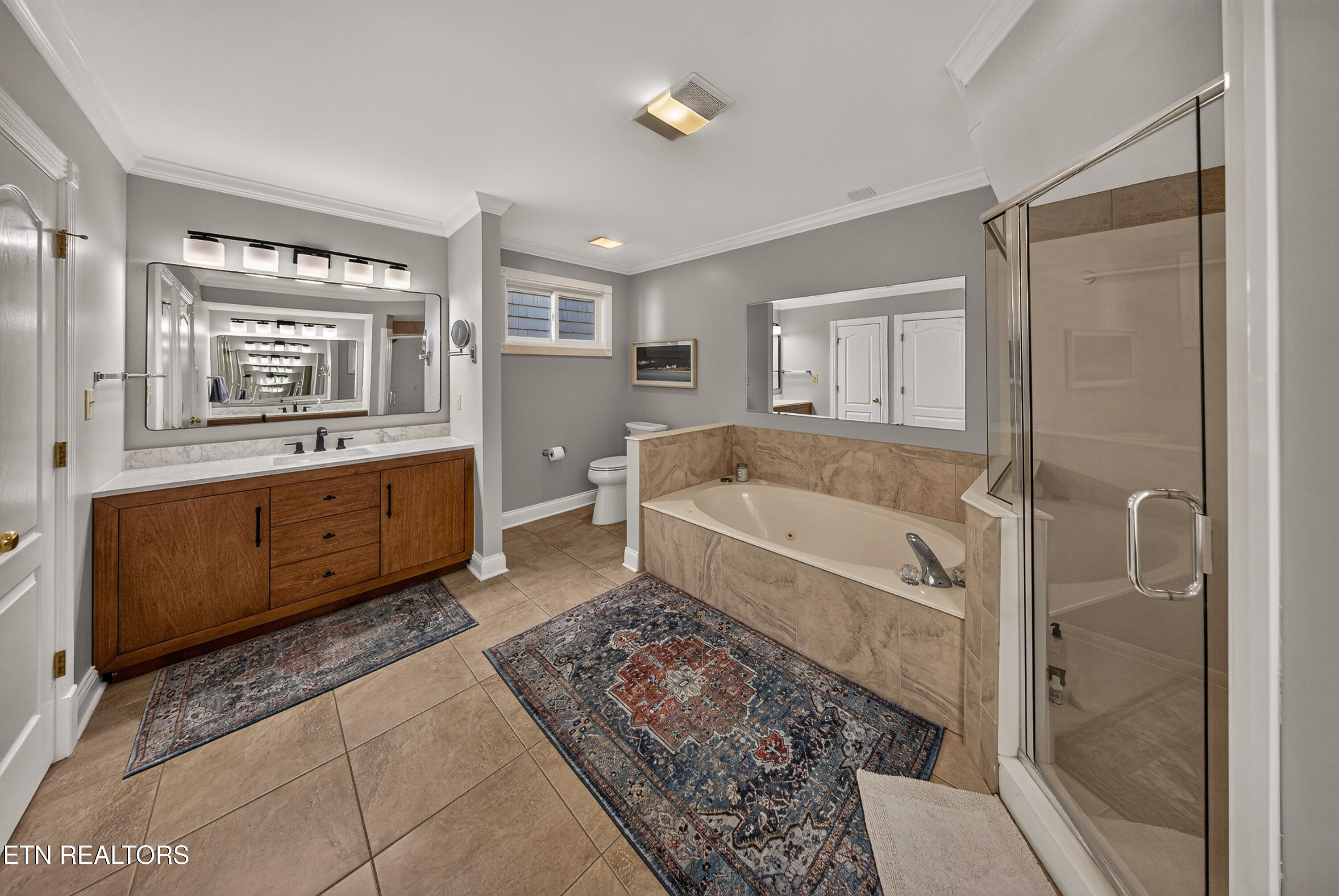 2010 Breakers Point Knoxville TN 37922