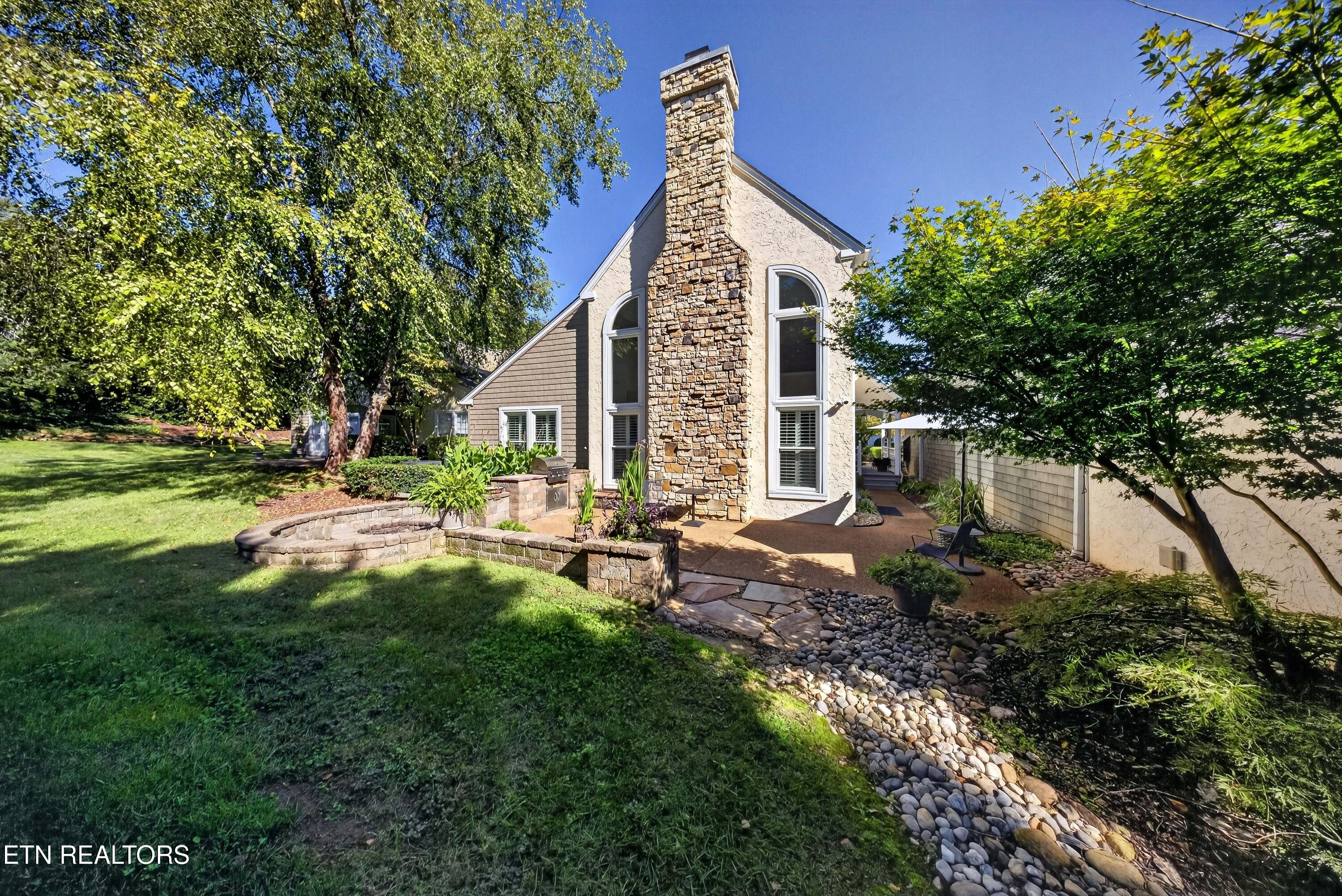 2010 Breakers Point Knoxville TN 37922