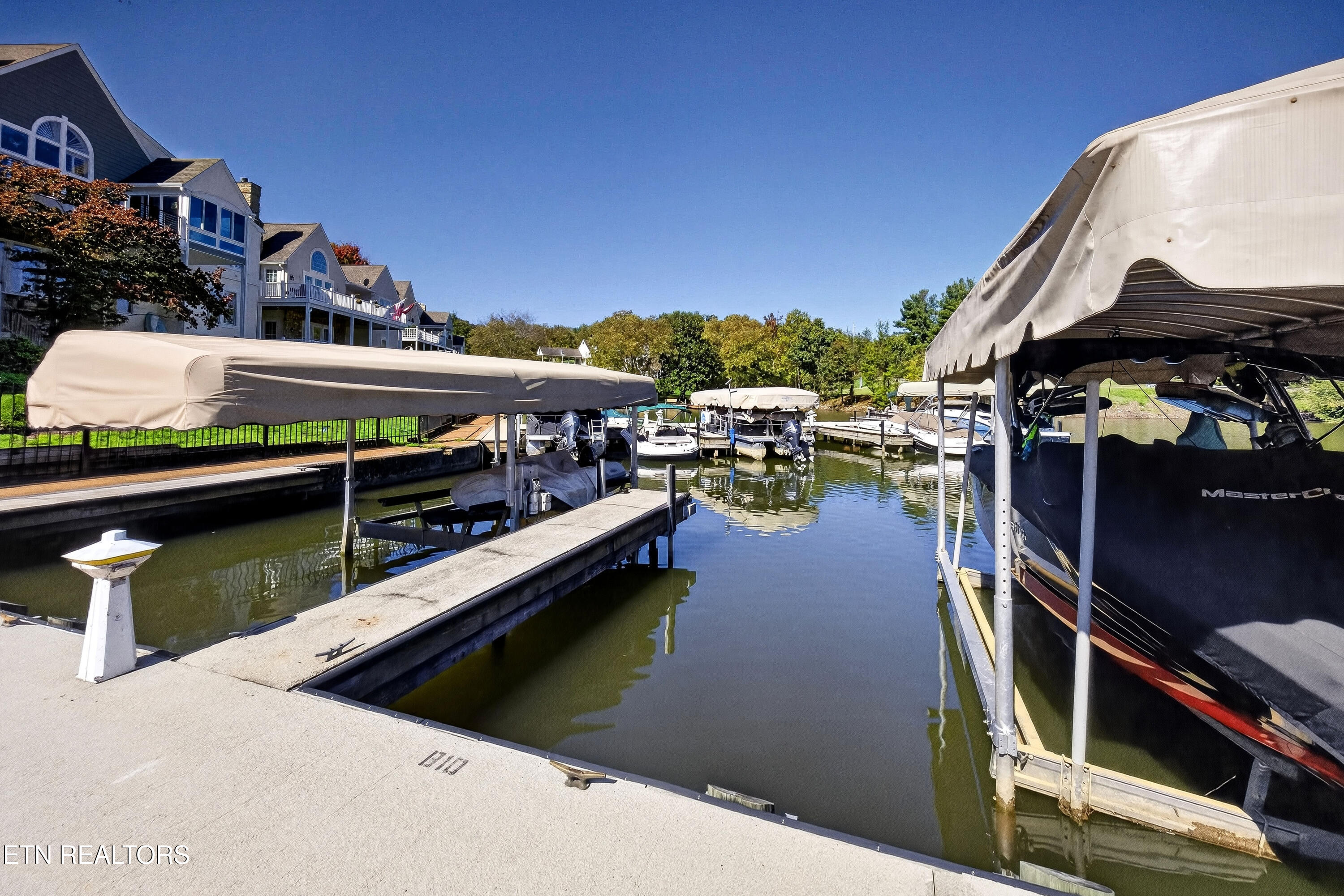 2010 Breakers Point Knoxville TN 37922