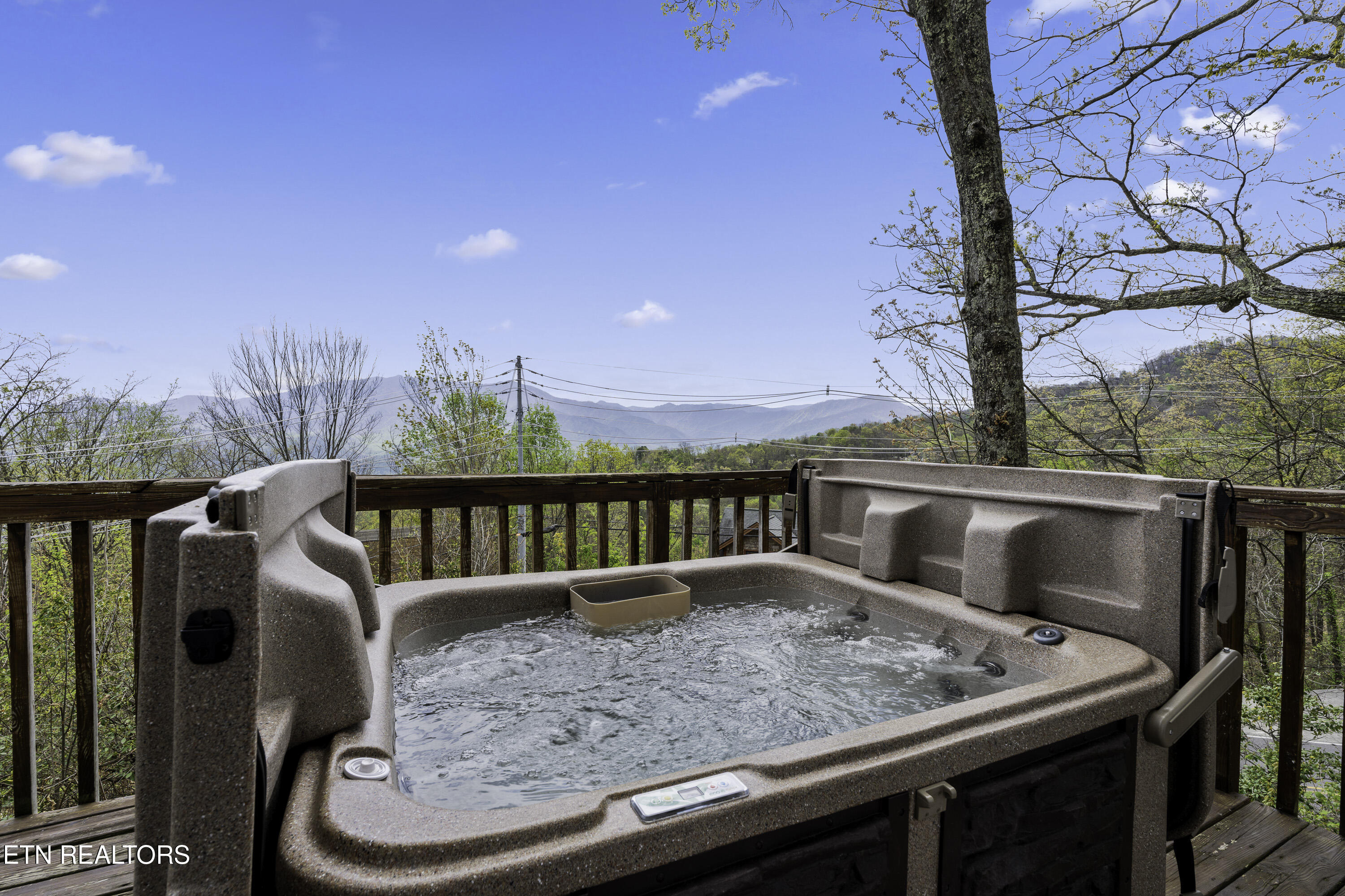 1066 Ski View Drive Gatlinburg TN 37738