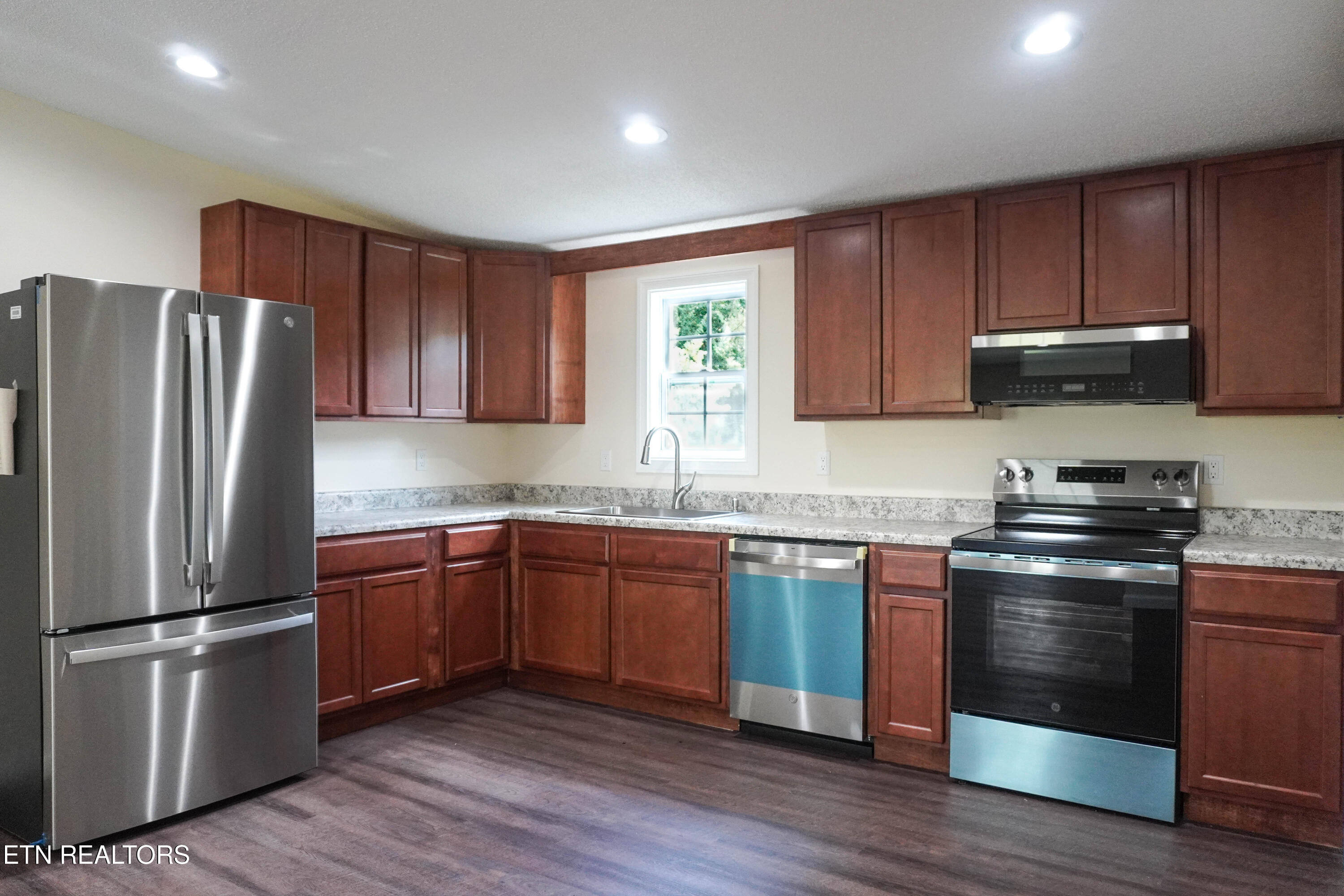 425 Abbott Road Lenoir City TN 37771