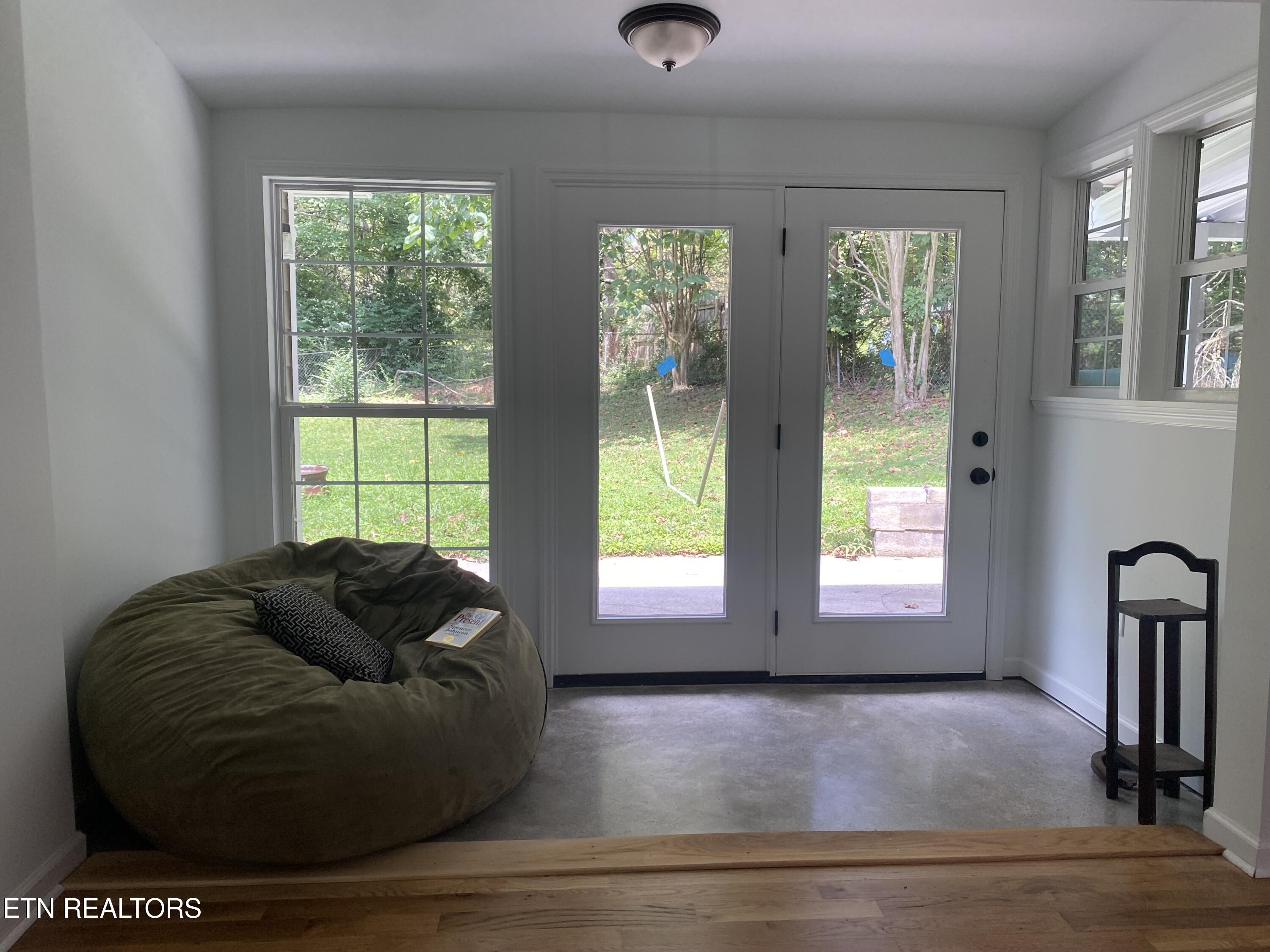 421 Oakcrest Road Knoxville TN 37912