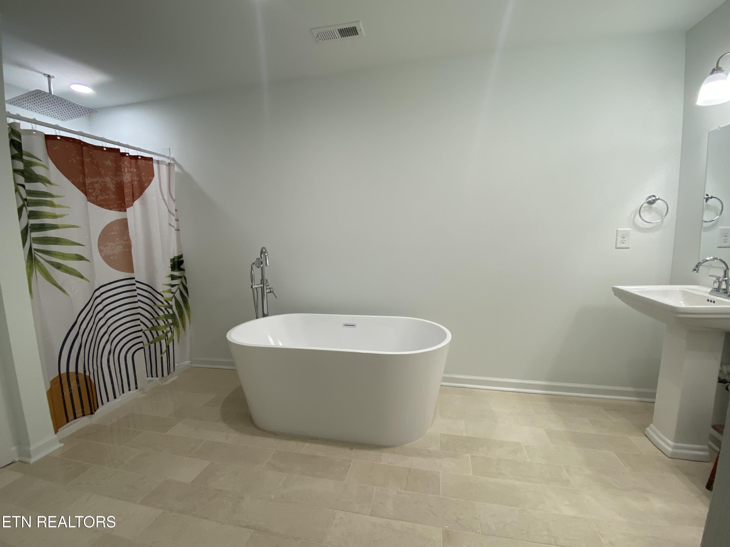 421 Oakcrest Road Knoxville TN 37912