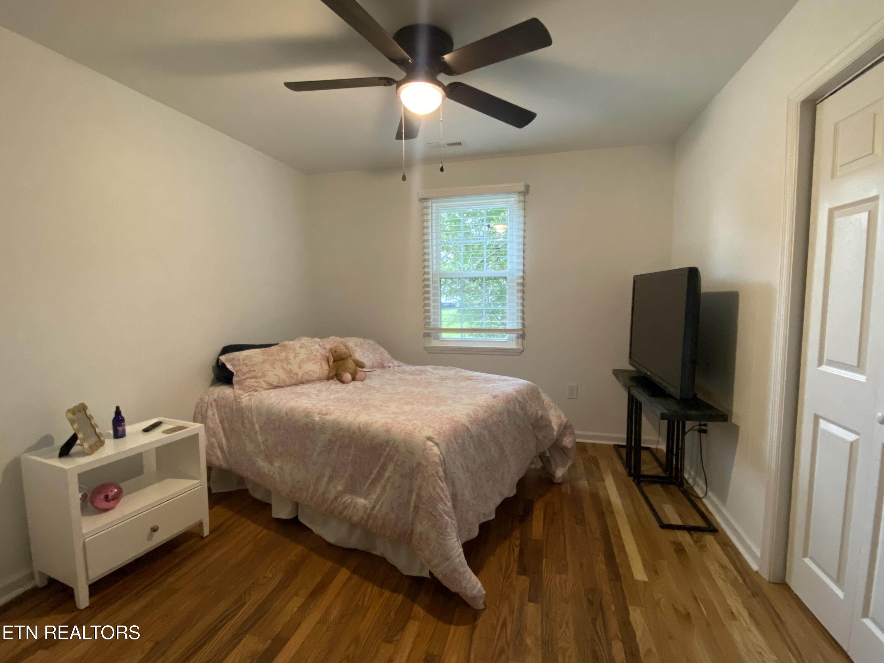 421 Oakcrest Road Knoxville TN 37912