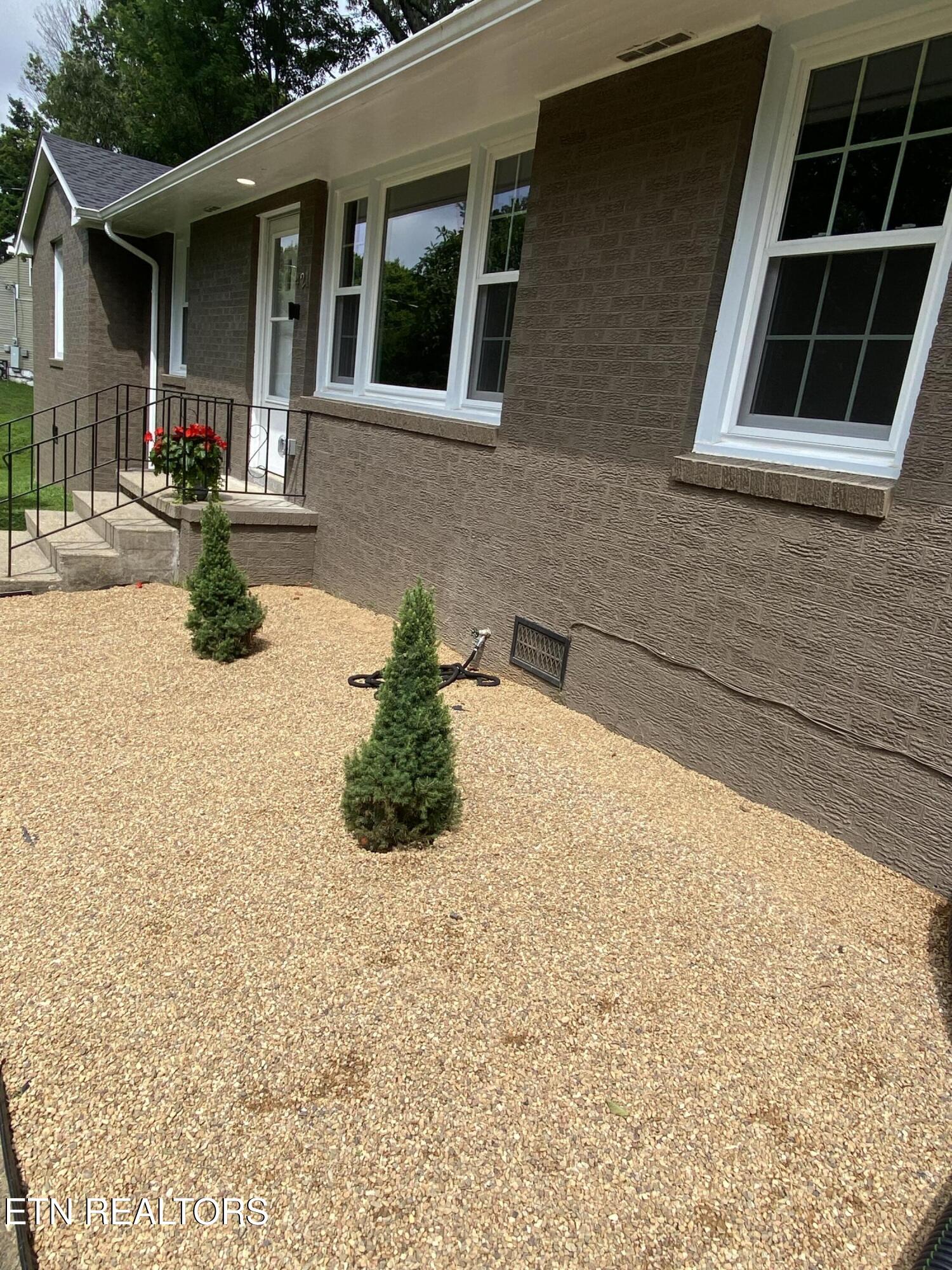 421 Oakcrest Road Knoxville TN 37912