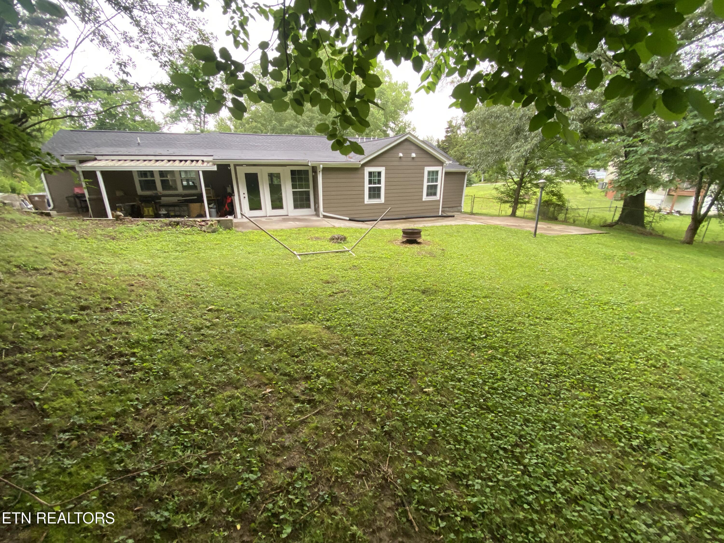 421 Oakcrest Road Knoxville TN 37912