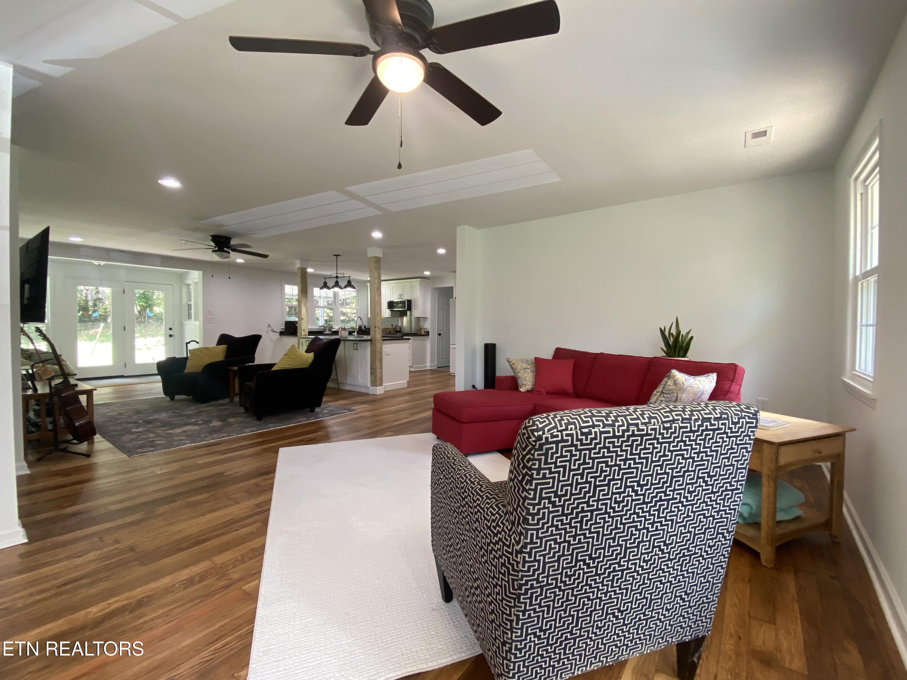 421 Oakcrest Road Knoxville TN 37912