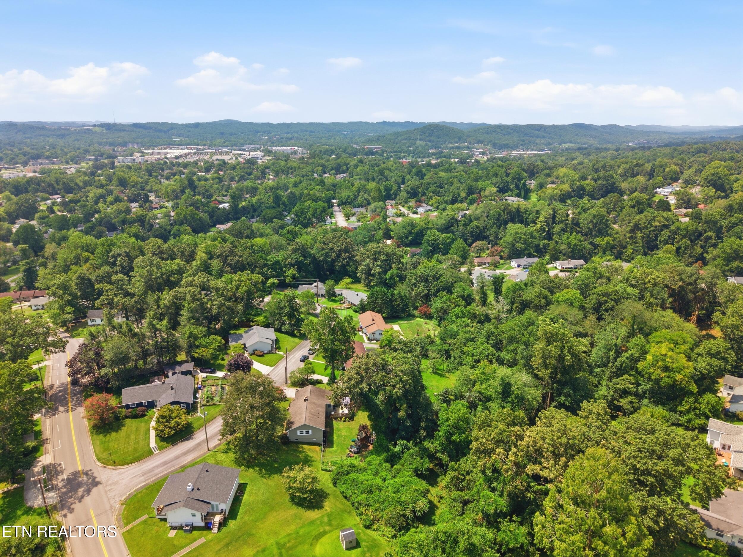 102 Nolan Road Oak Ridge TN 37830