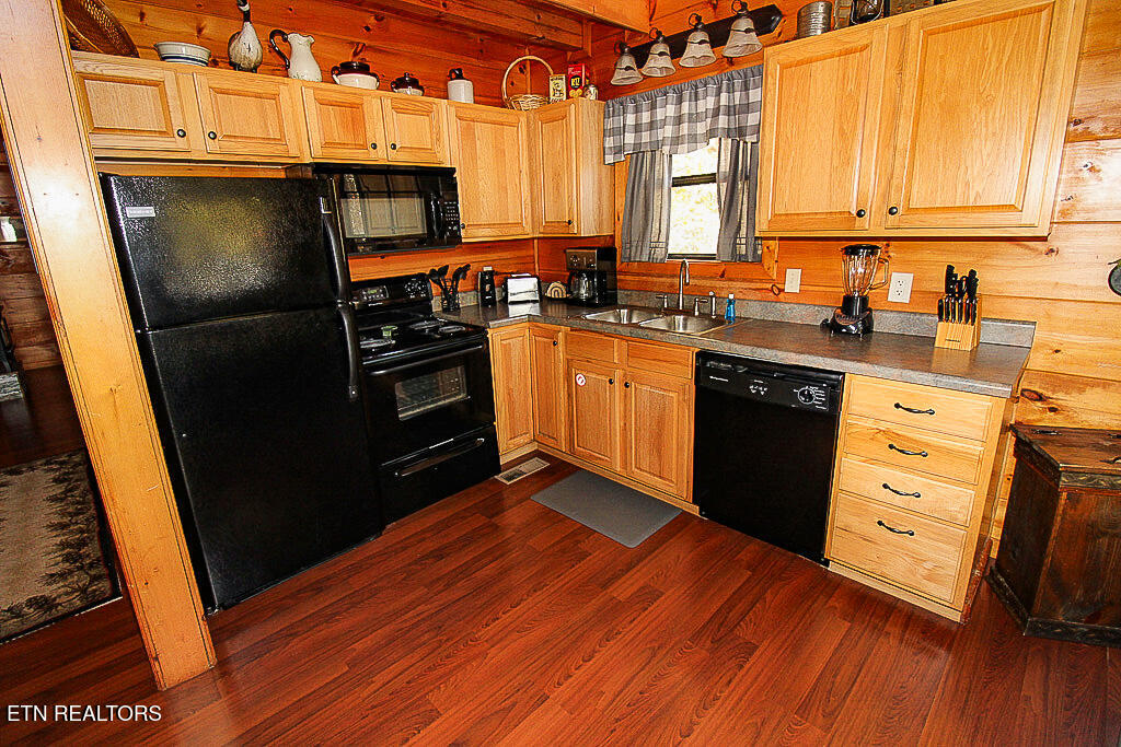 2015 Bird Ridge Road Sevierville TN 37876