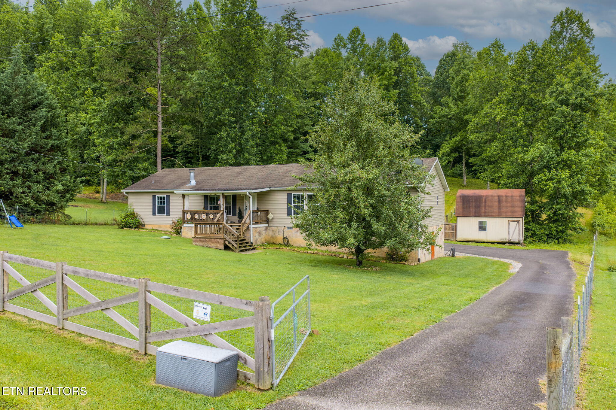 1921 Jerry Lynn Way Seymour TN 37865