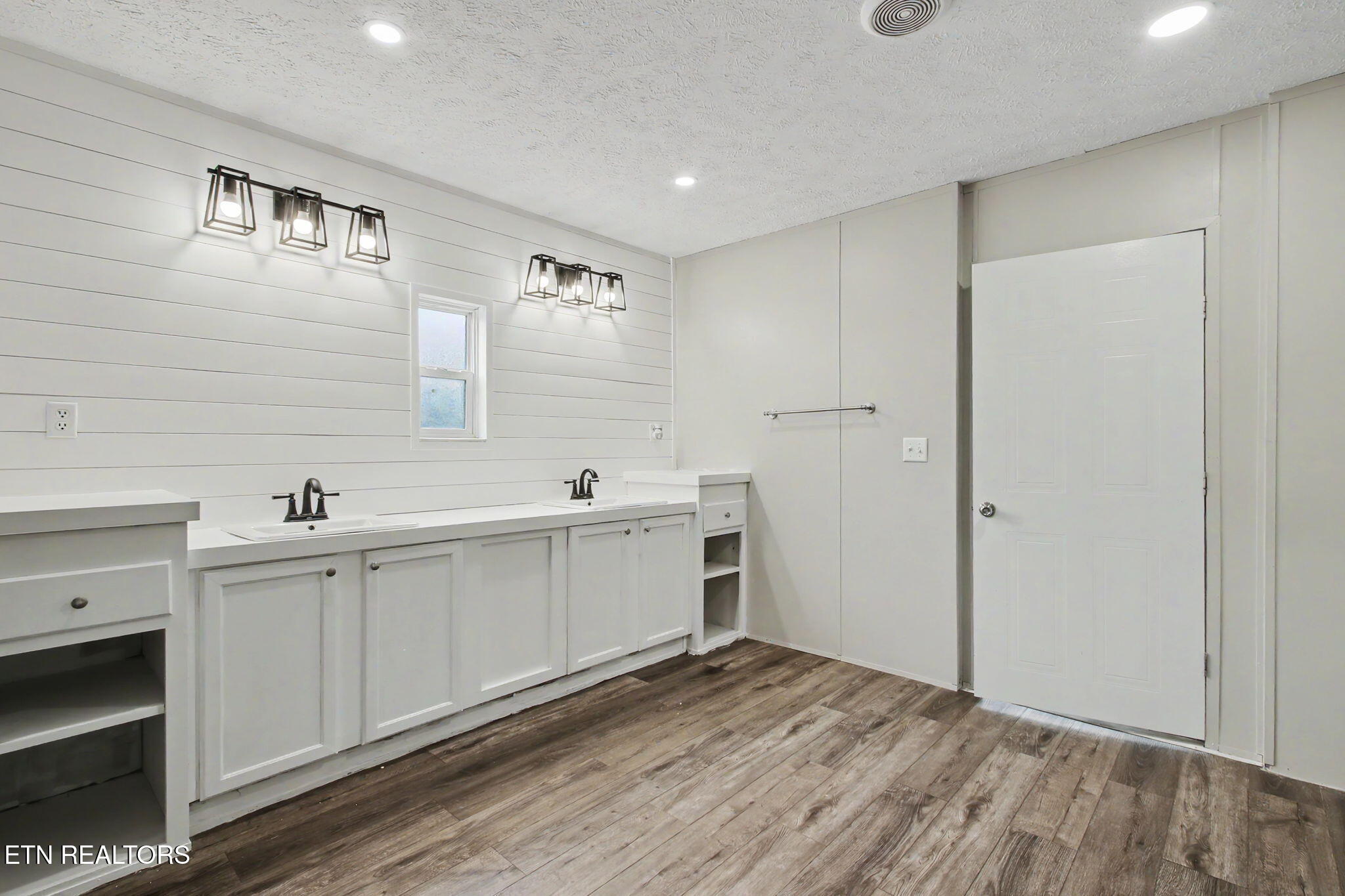 1921 Jerry Lynn Way Seymour TN 37865