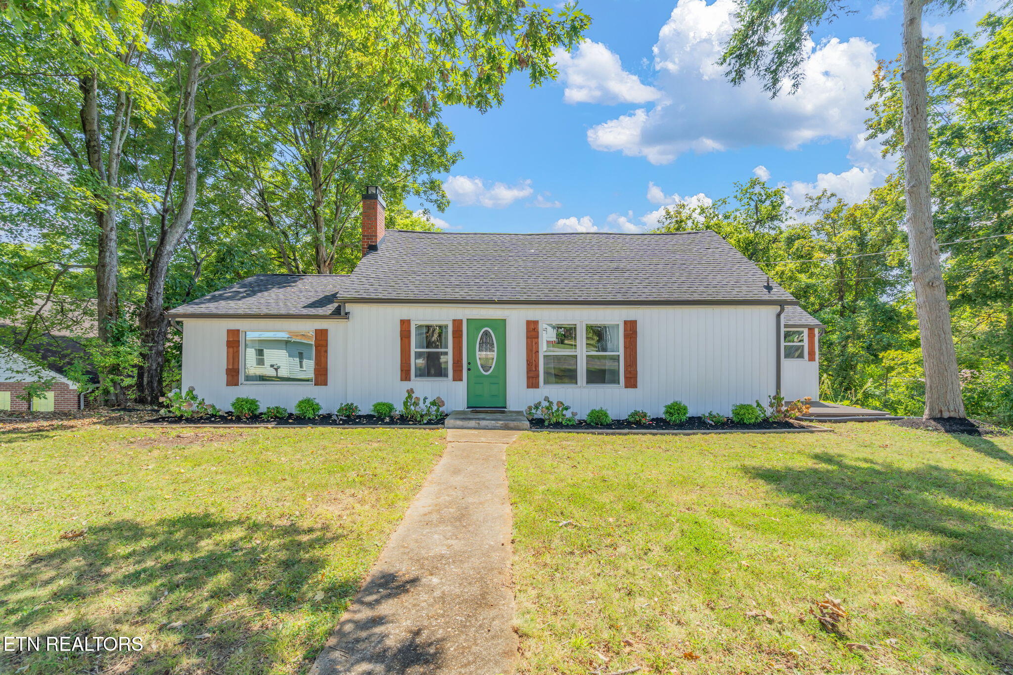 2512 Cedar Lane Knoxville TN 37918