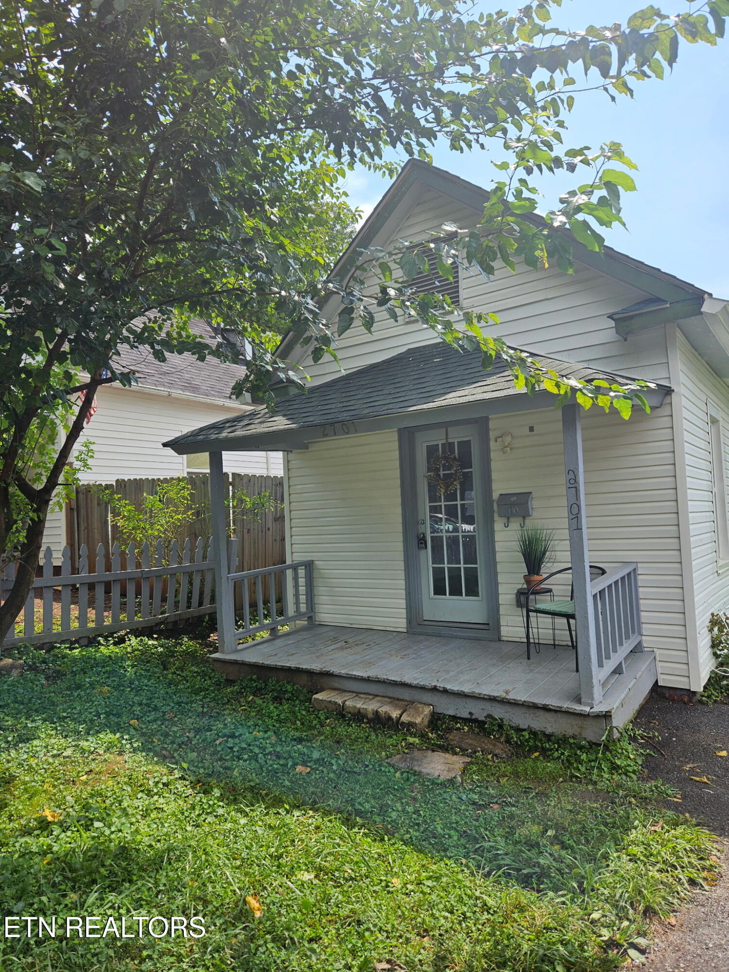 2701 Barton Street Knoxville TN 37917