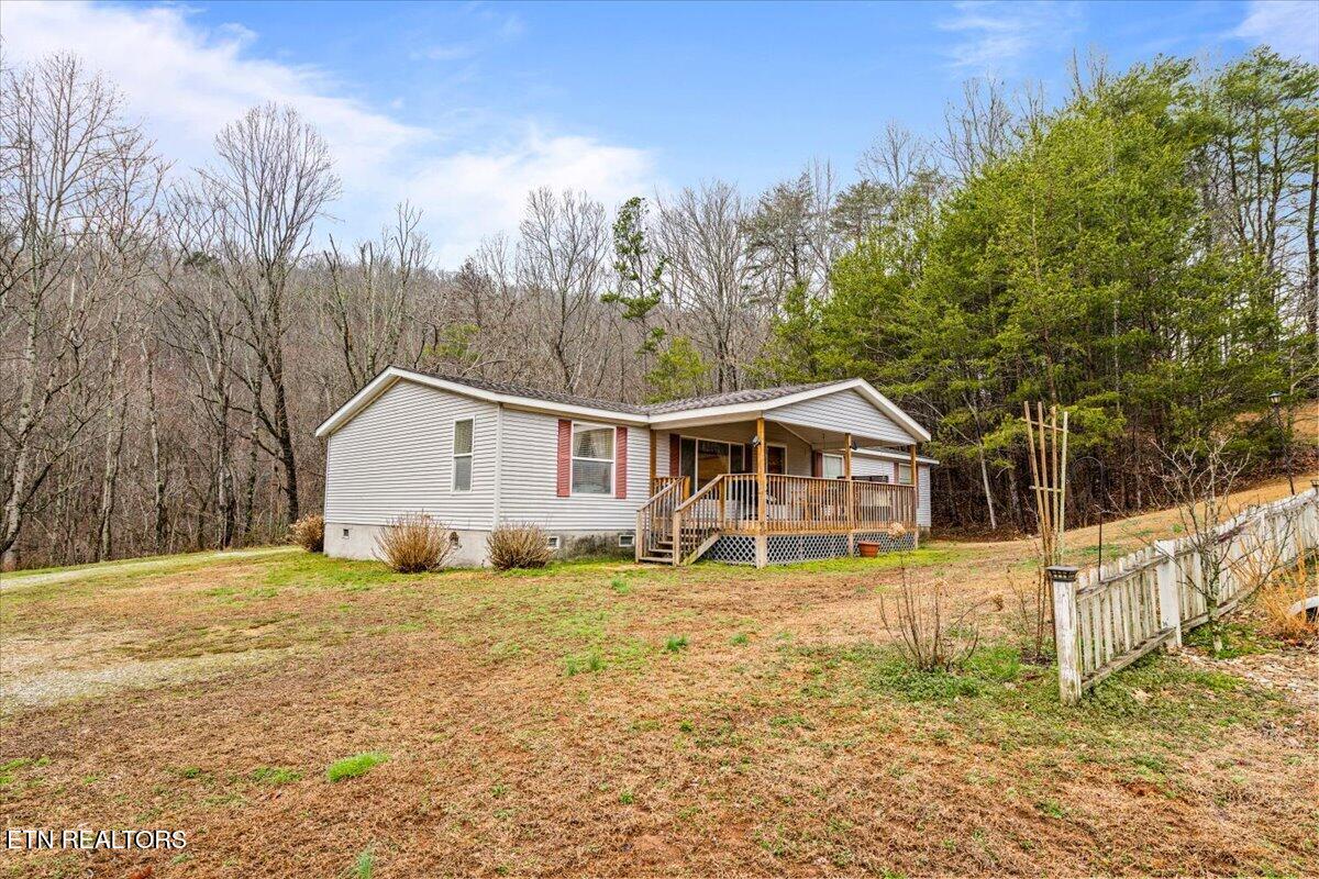 223 White Lane Caryville TN 37714