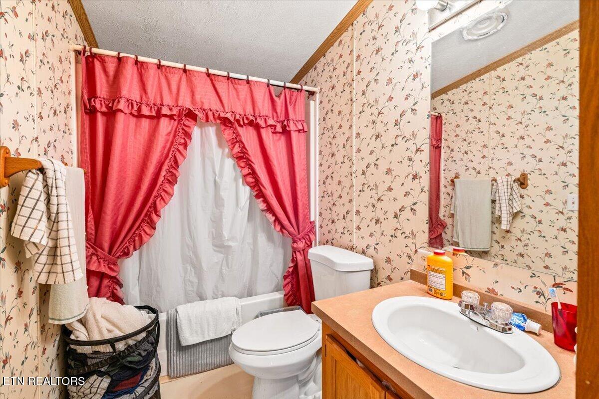 223 White Lane Caryville TN 37714