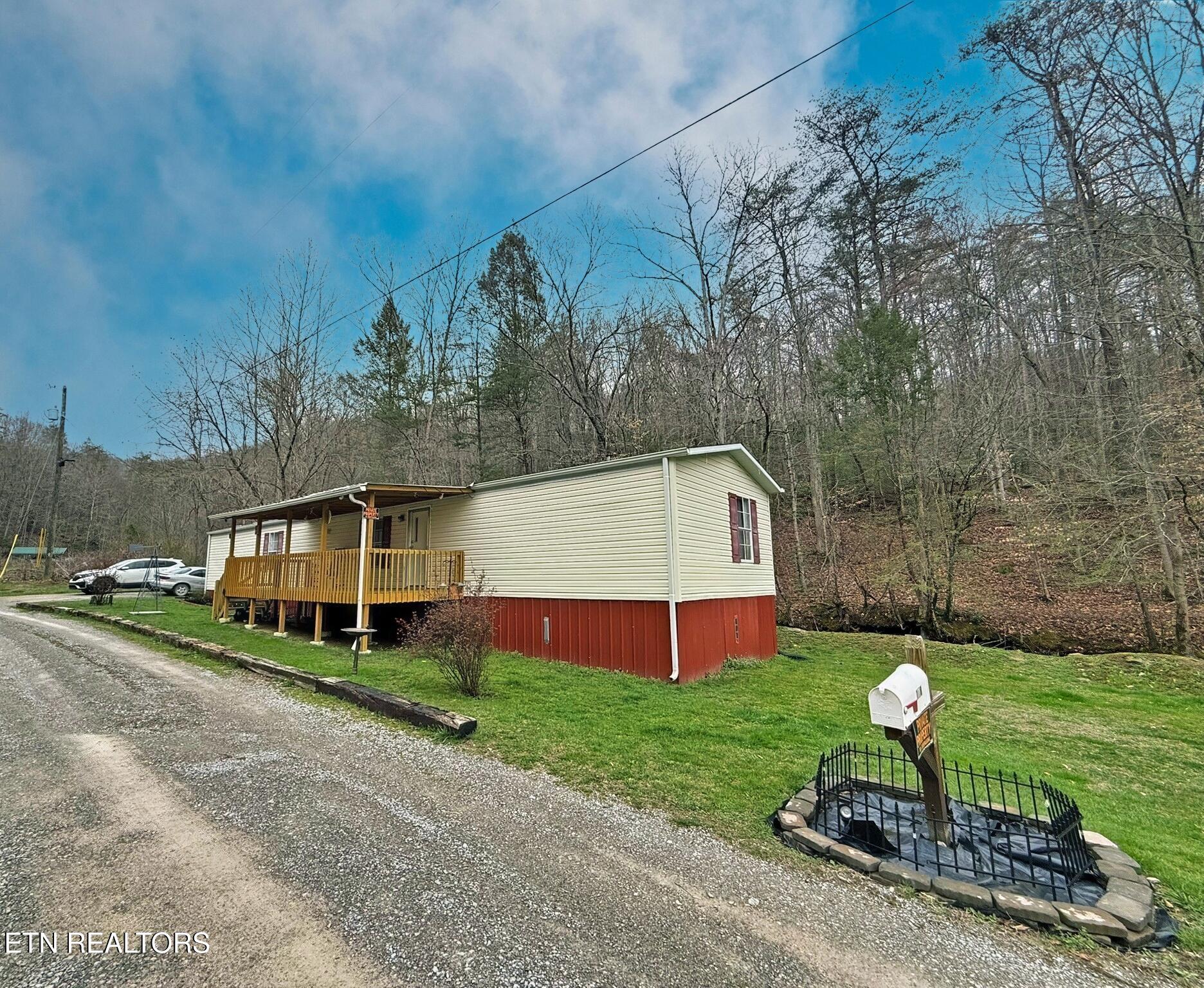 138 Pearly Ward Lane Caryville TN 37714