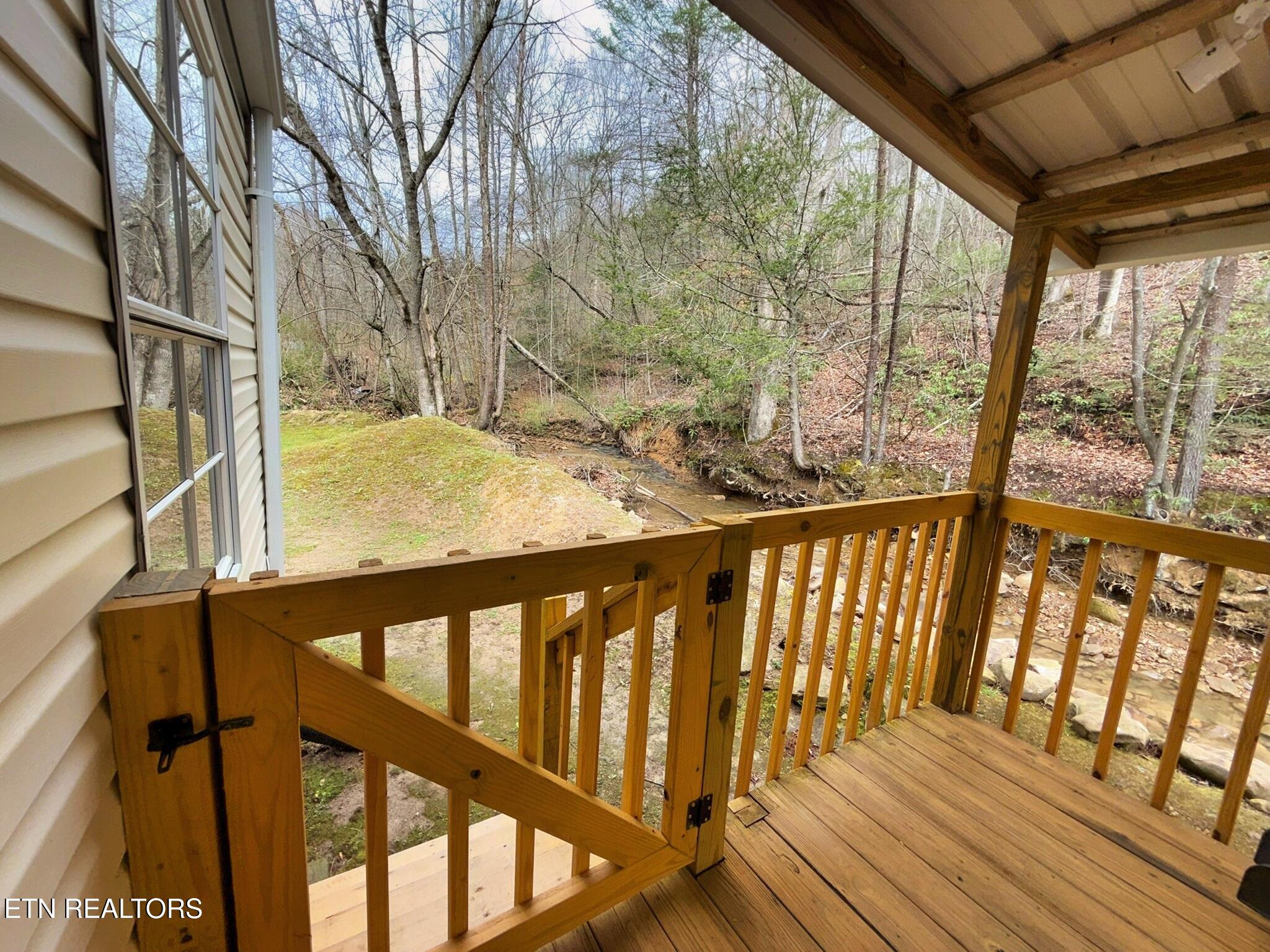 138 Pearly Ward Lane Caryville TN 37714